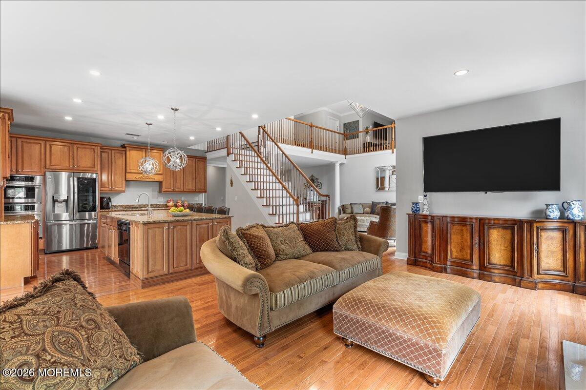 Manalapan, New Jersey, 07726, United States, 4 Bedrooms Bedrooms, ,4 BathroomsBathrooms,Residential,For Sale,2048120