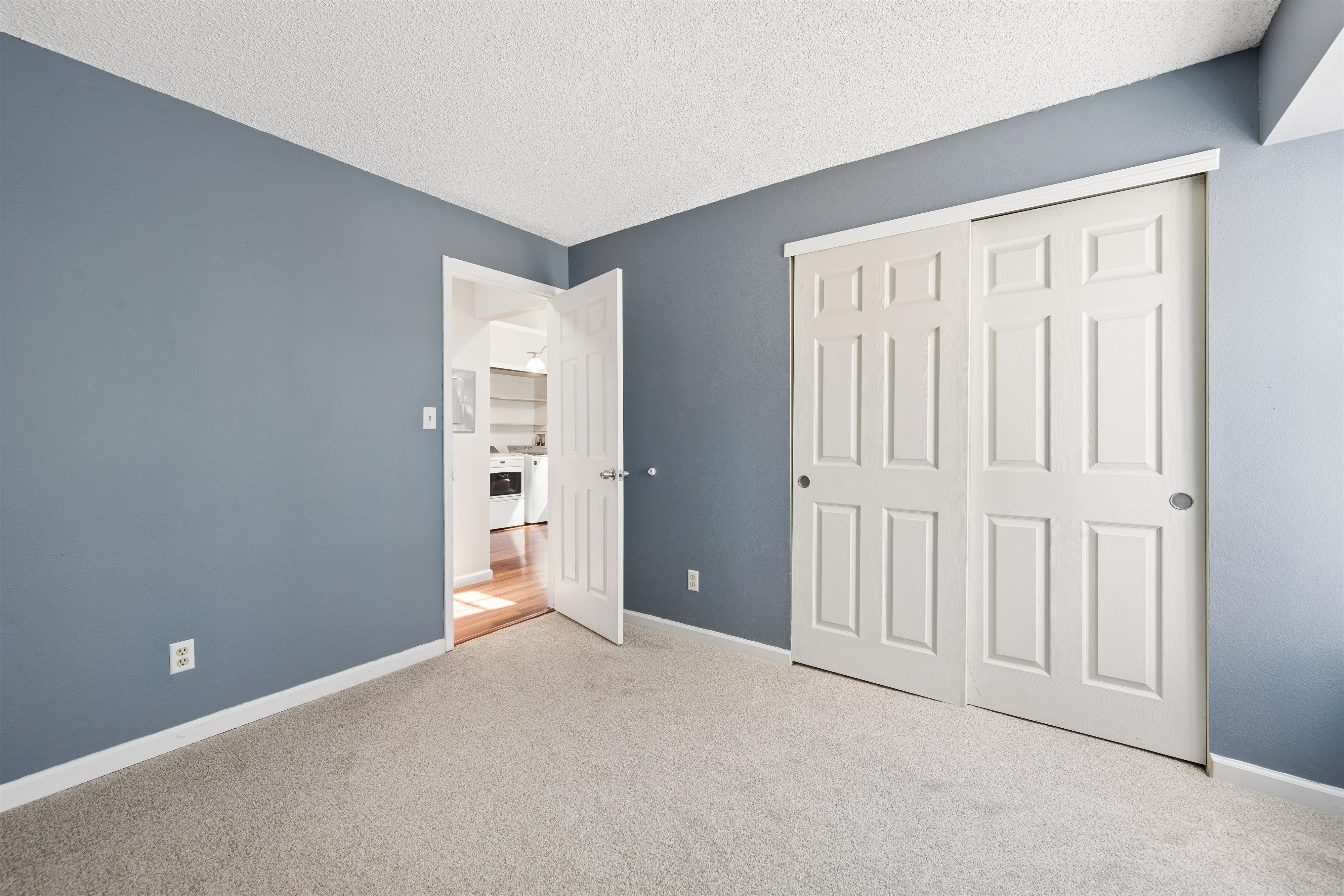  Cedar Bridge Townhome - 物件實景