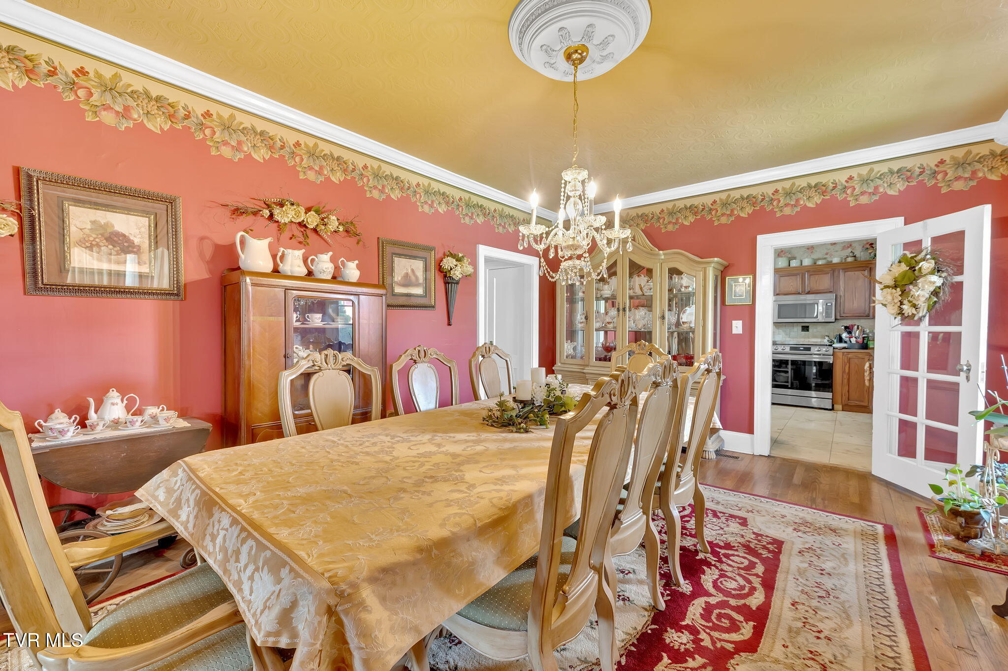 Roan Mountain, Tennessee, 37687, United States, 4 Bedrooms Bedrooms, ,2 BathroomsBathrooms,Residential,For Sale,2010992