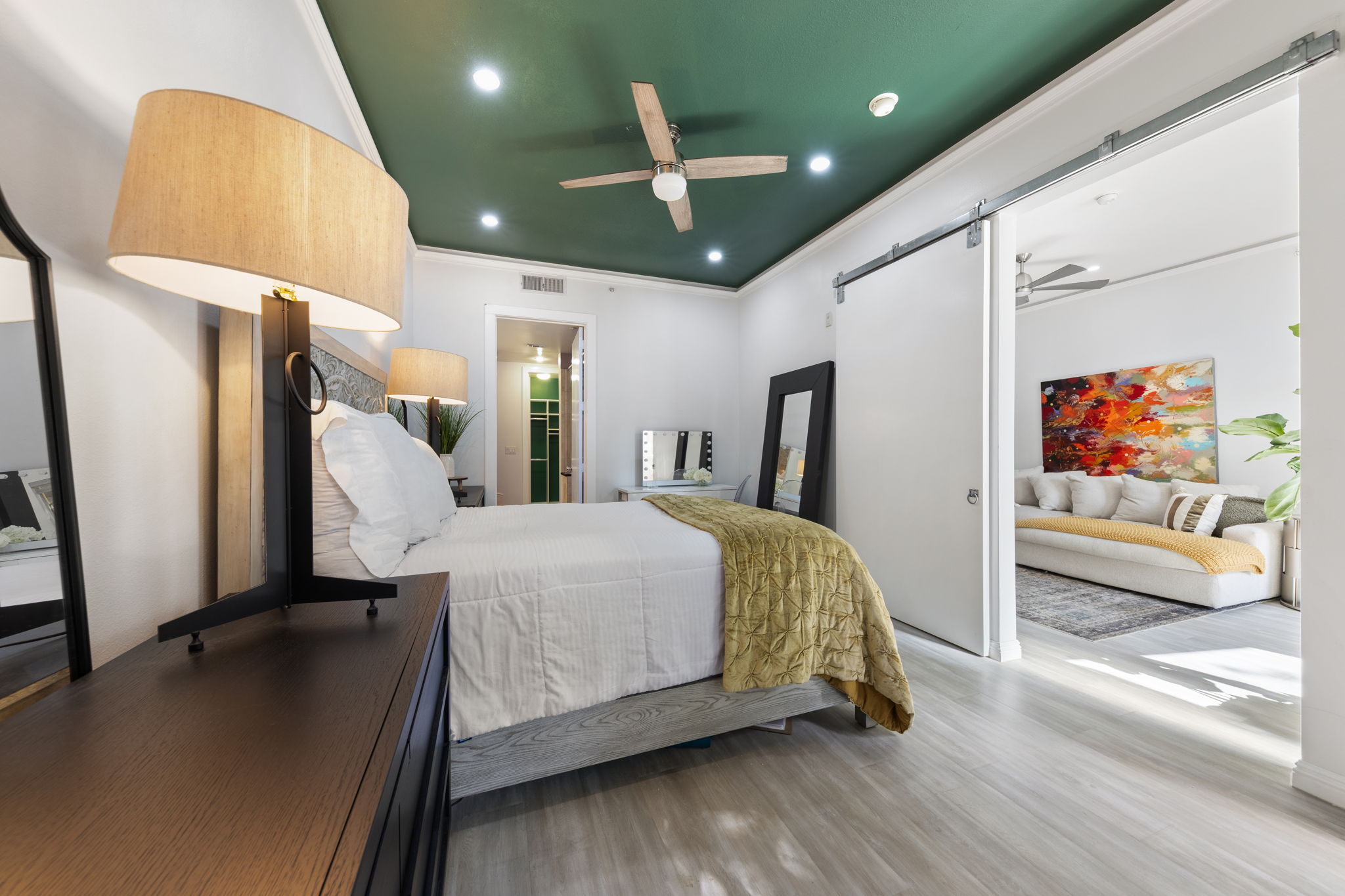  Stunning Updated 1BR/1.5BA Condo — Move-In Ready in the Heart of Uptown - 物件實景