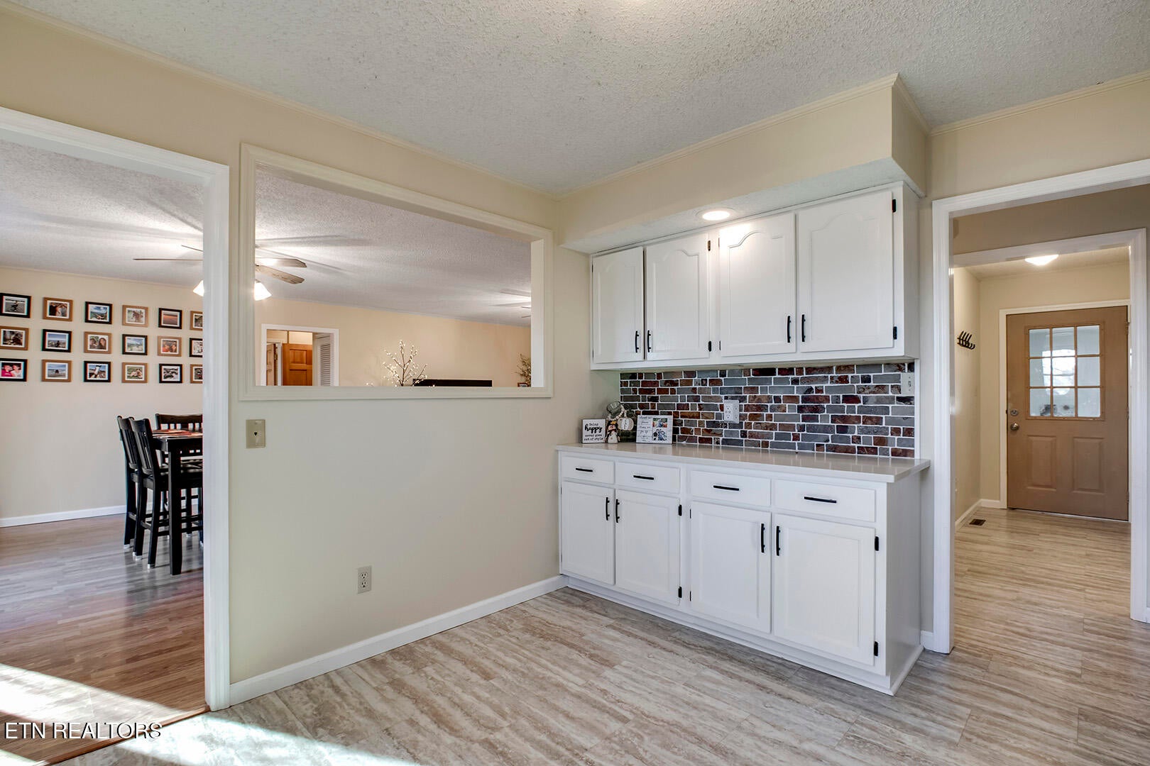 Loudon, Tennessee, 37774, United States, 3 Bedrooms Bedrooms, ,3 BathroomsBathrooms,Residential,For Sale,2013606