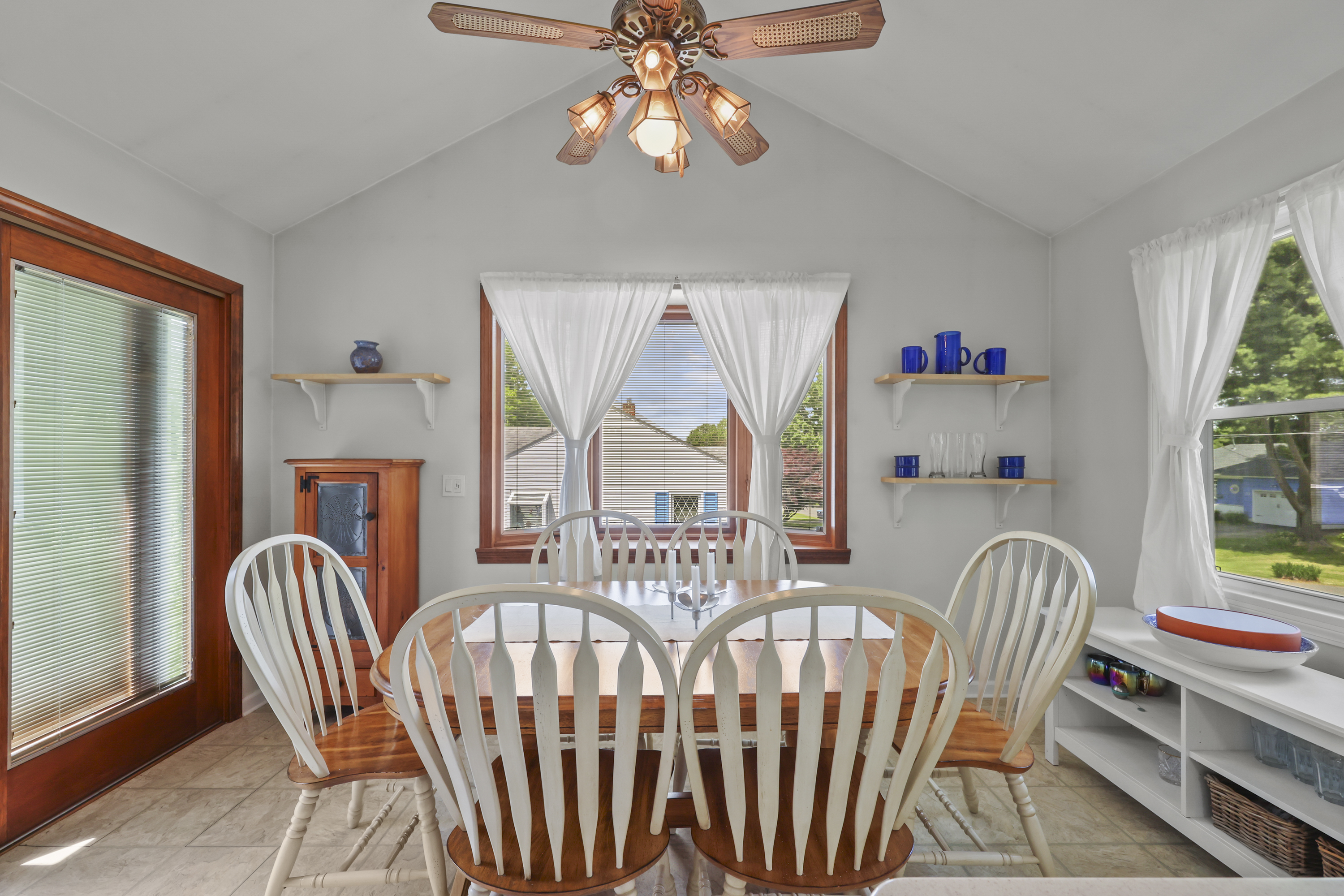  Updated 3BR Ranch on Corner Lot Near Trails & Shopping - 物件實景