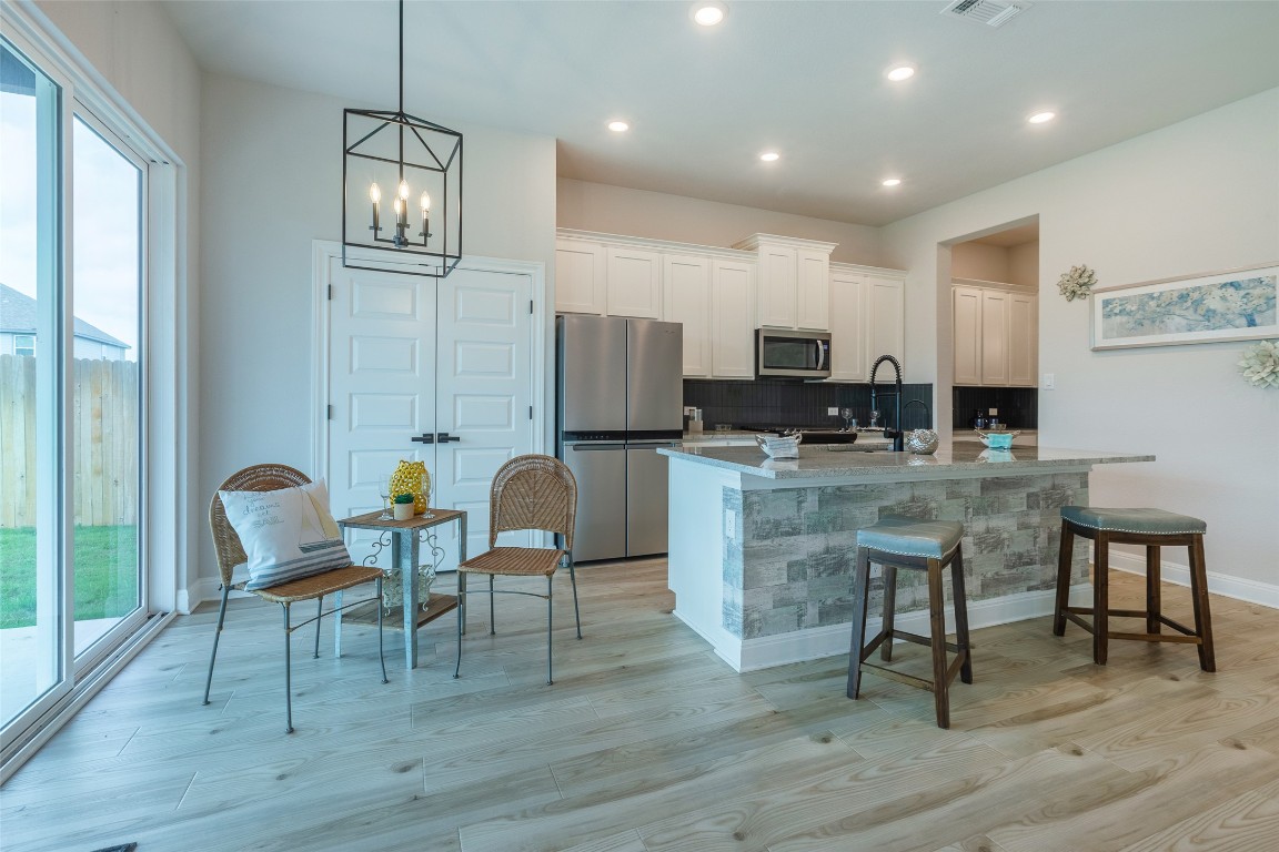 Bastrop, Texas, 78602, United States, 5 Bedrooms Bedrooms, ,4 BathroomsBathrooms,Residential,For Sale,1885305