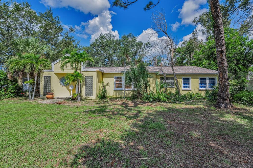 St Petersburg, Florida, 33707, United States, 2 Bedrooms Bedrooms, ,2 BathroomsBathrooms,Residential,For Sale,1926167