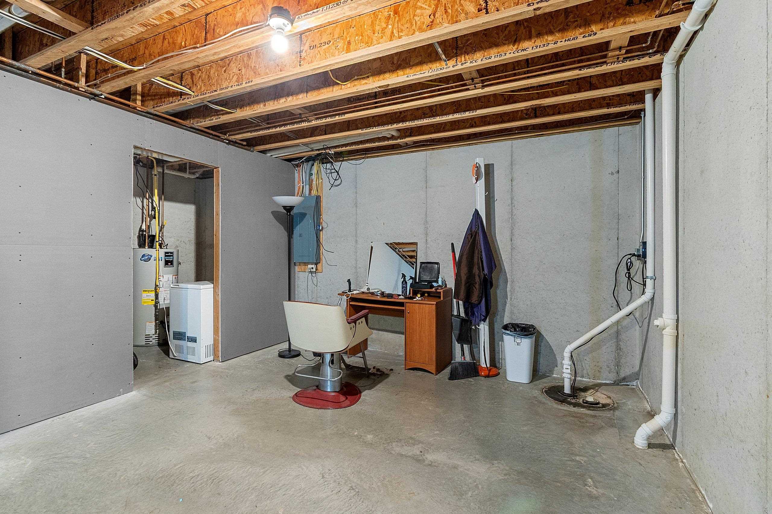 APPLETON, Wisconsin, 54913, United States, 4 Bedrooms Bedrooms, ,3 BathroomsBathrooms,Residential,For Sale,1960996