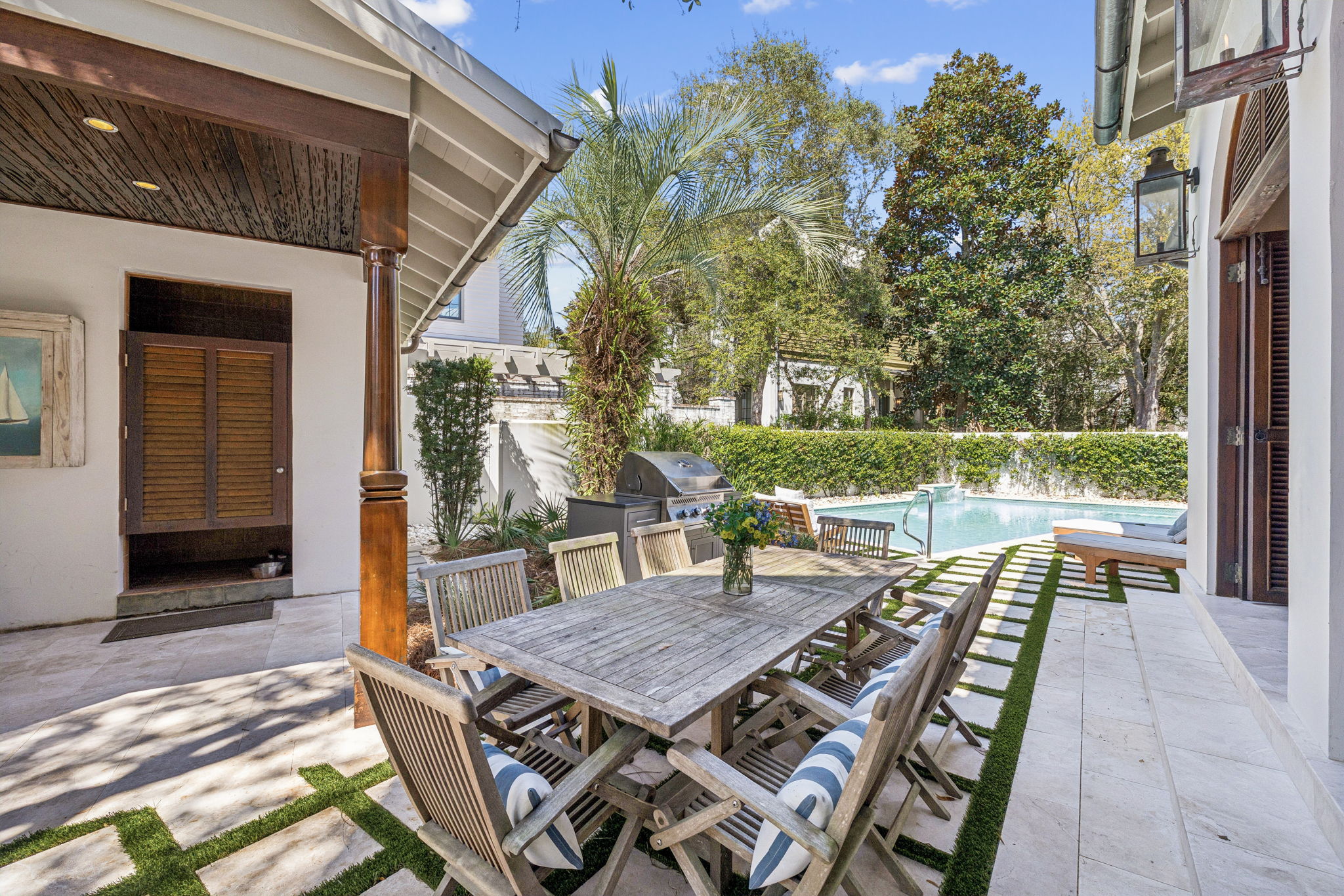  High-Performing Luxury Retreat With Pool and Carriage House Steps To the Gulf - 物件實景