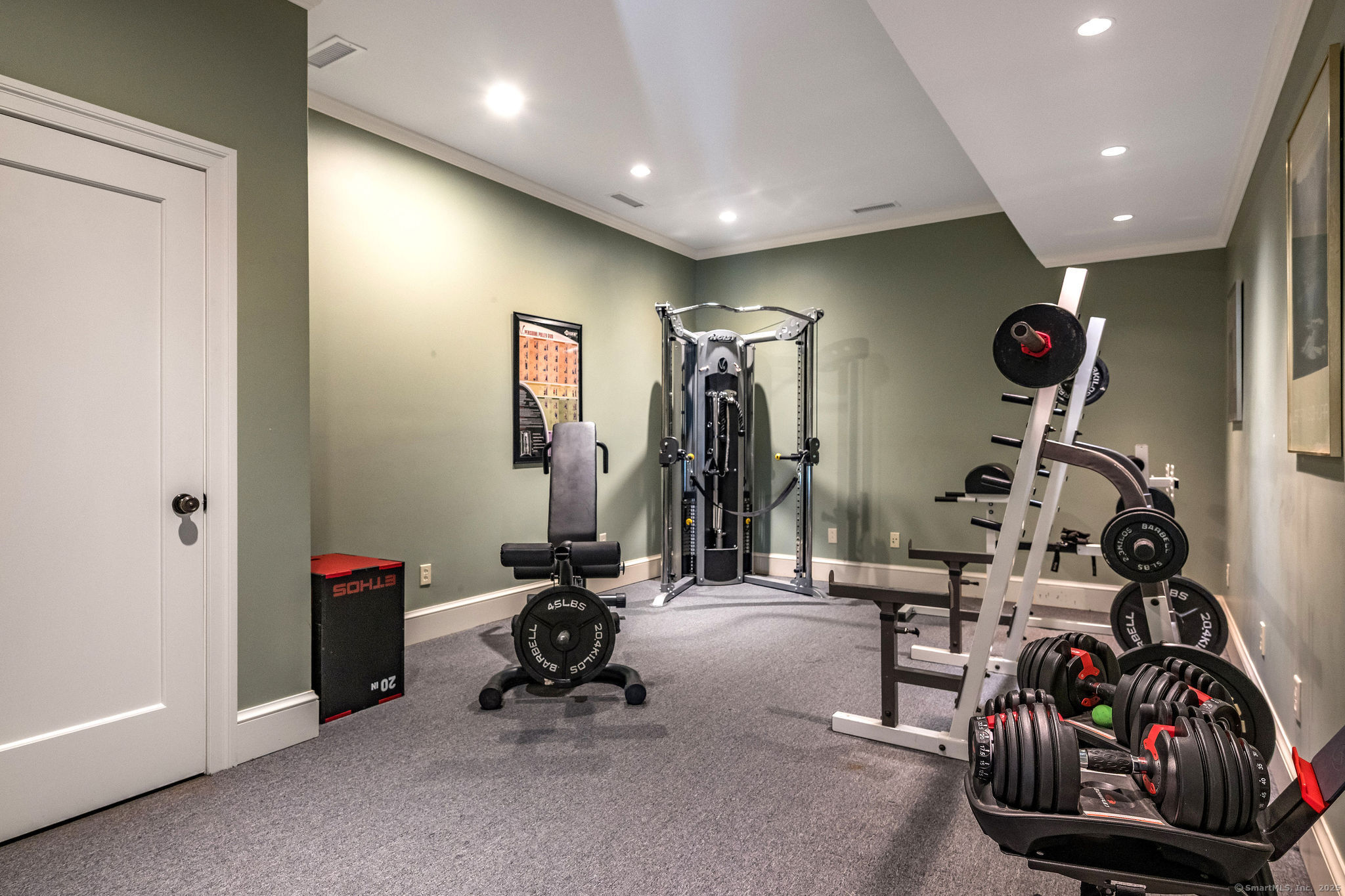 Guilford, Connecticut, 06437, United States, 5 Bedrooms Bedrooms, ,8 BathroomsBathrooms,Residential,For Sale,1903755
