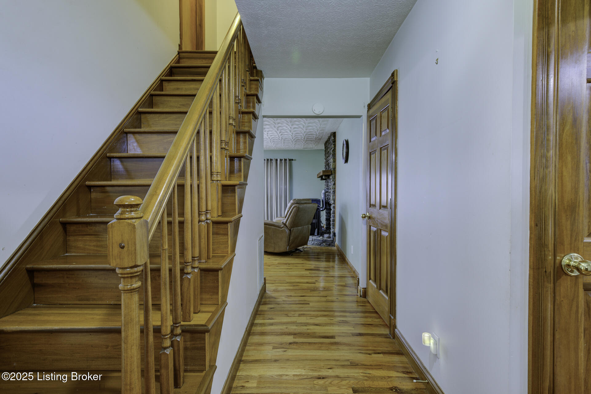 Bloomfield, Kentucky, 40008, United States, 3 Bedrooms Bedrooms, ,3 BathroomsBathrooms,Residential,For Sale,1968876