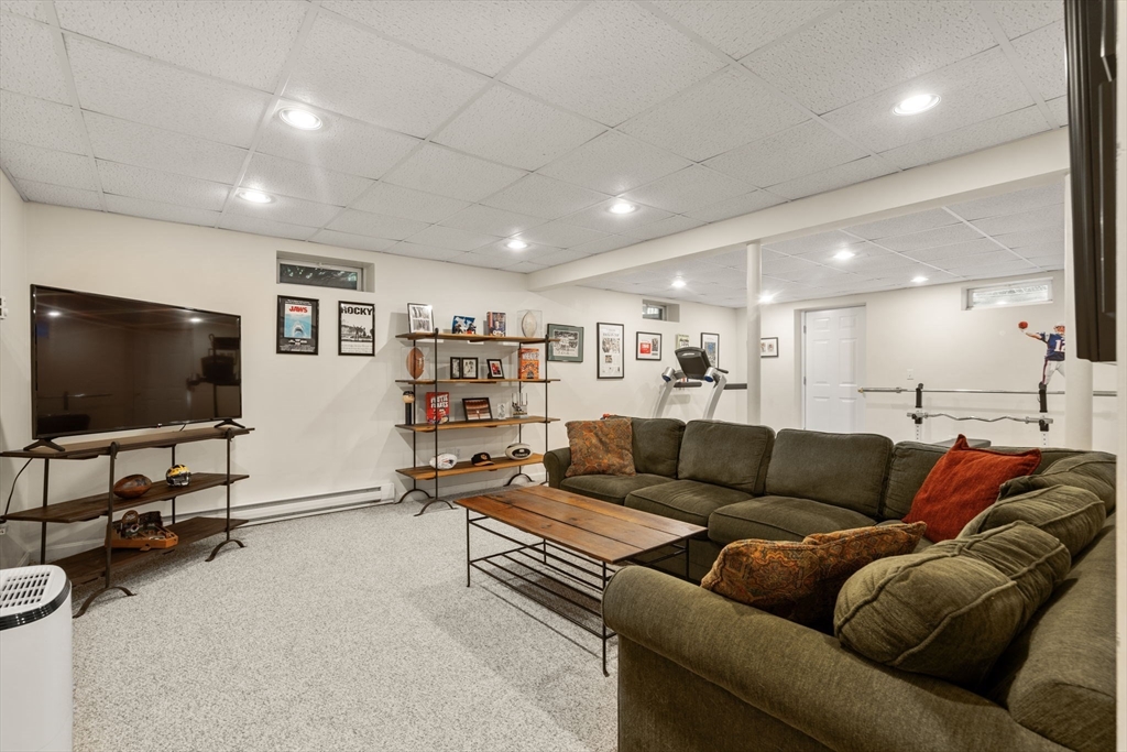 Medfield, Massachusetts, 02052, United States, 3 Bedrooms Bedrooms, ,3 BathroomsBathrooms,Residential,For Sale,1991365