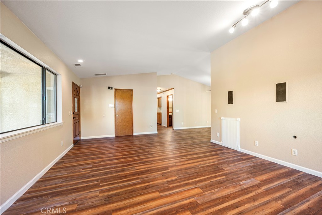 Paso Robles, California, 93446, United States, 5 Bedrooms Bedrooms, ,2 BathroomsBathrooms,Residential,For Sale,2010714