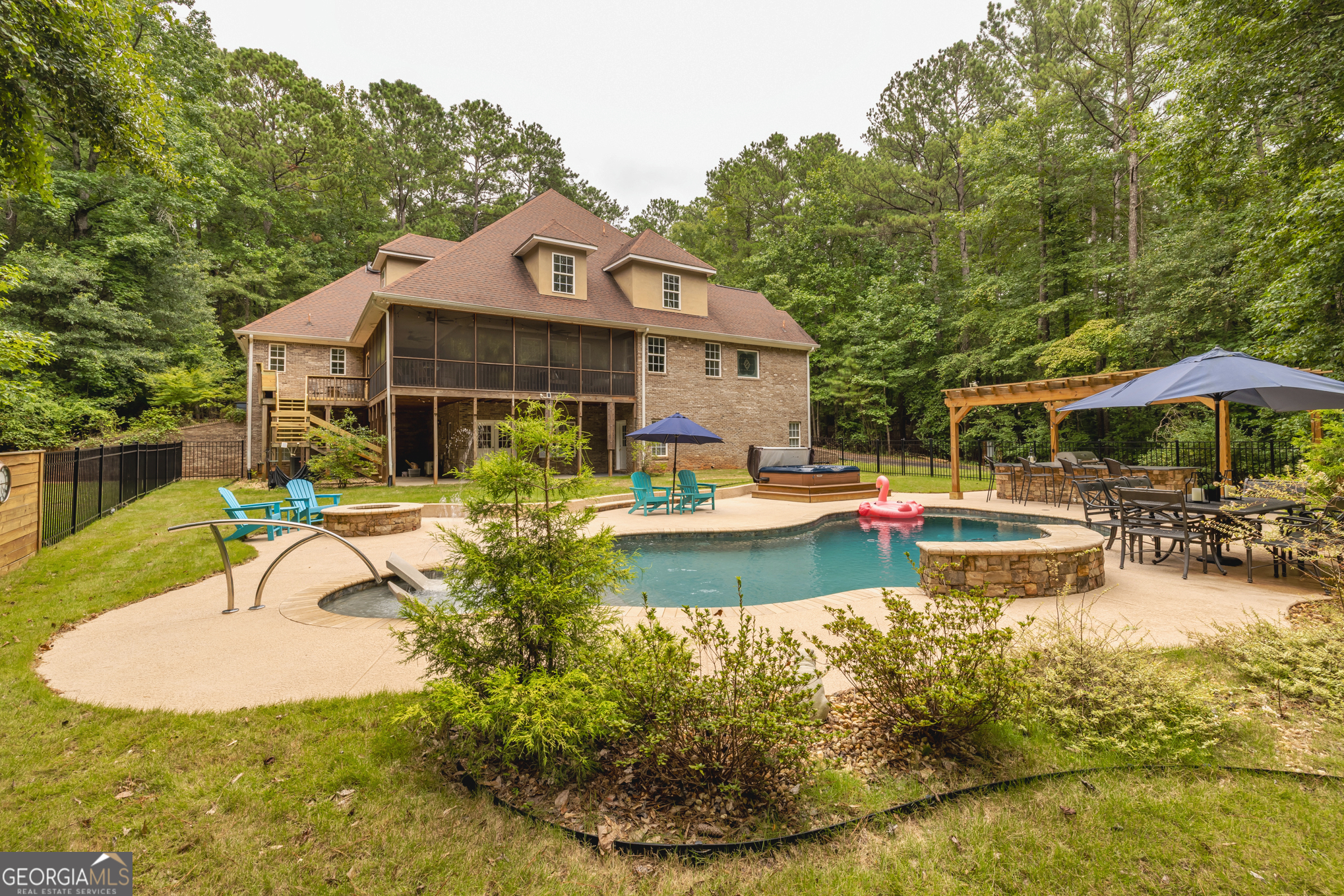Newnan, Georgia, 30263, United States, 4 Bedrooms Bedrooms, ,5 BathroomsBathrooms,Residential,For Sale,1932602