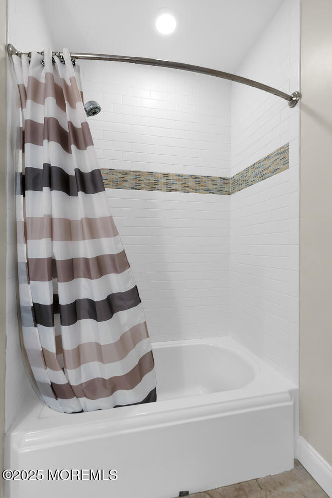 Middletown, New Jersey, 07748, United States, 4 Bedrooms Bedrooms, ,5 BathroomsBathrooms,Residential,For Sale,1990741