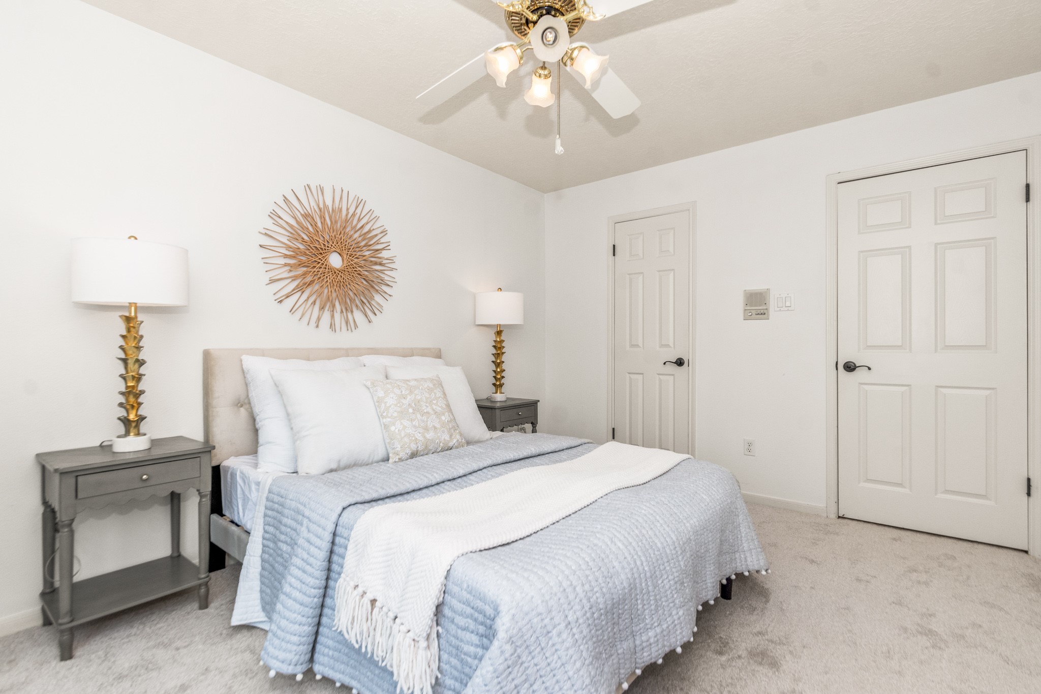 Houston, Texas, 77058, United States, 3 Bedrooms Bedrooms, ,4 BathroomsBathrooms,Residential,For Sale,1924880