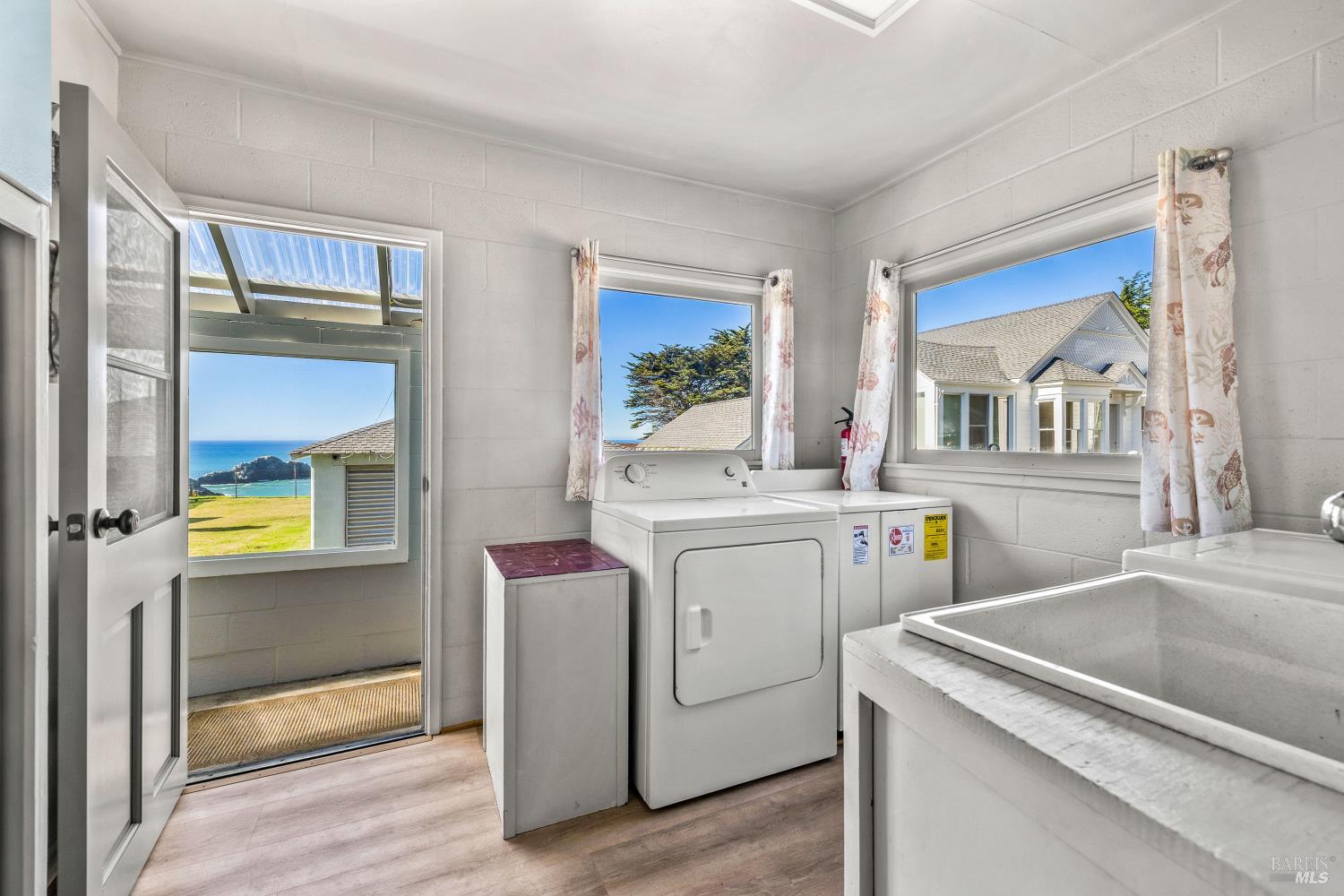 Elk, California, 95432, United States, 2 Bedrooms Bedrooms, ,2 BathroomsBathrooms,Residential,For Sale,1993242