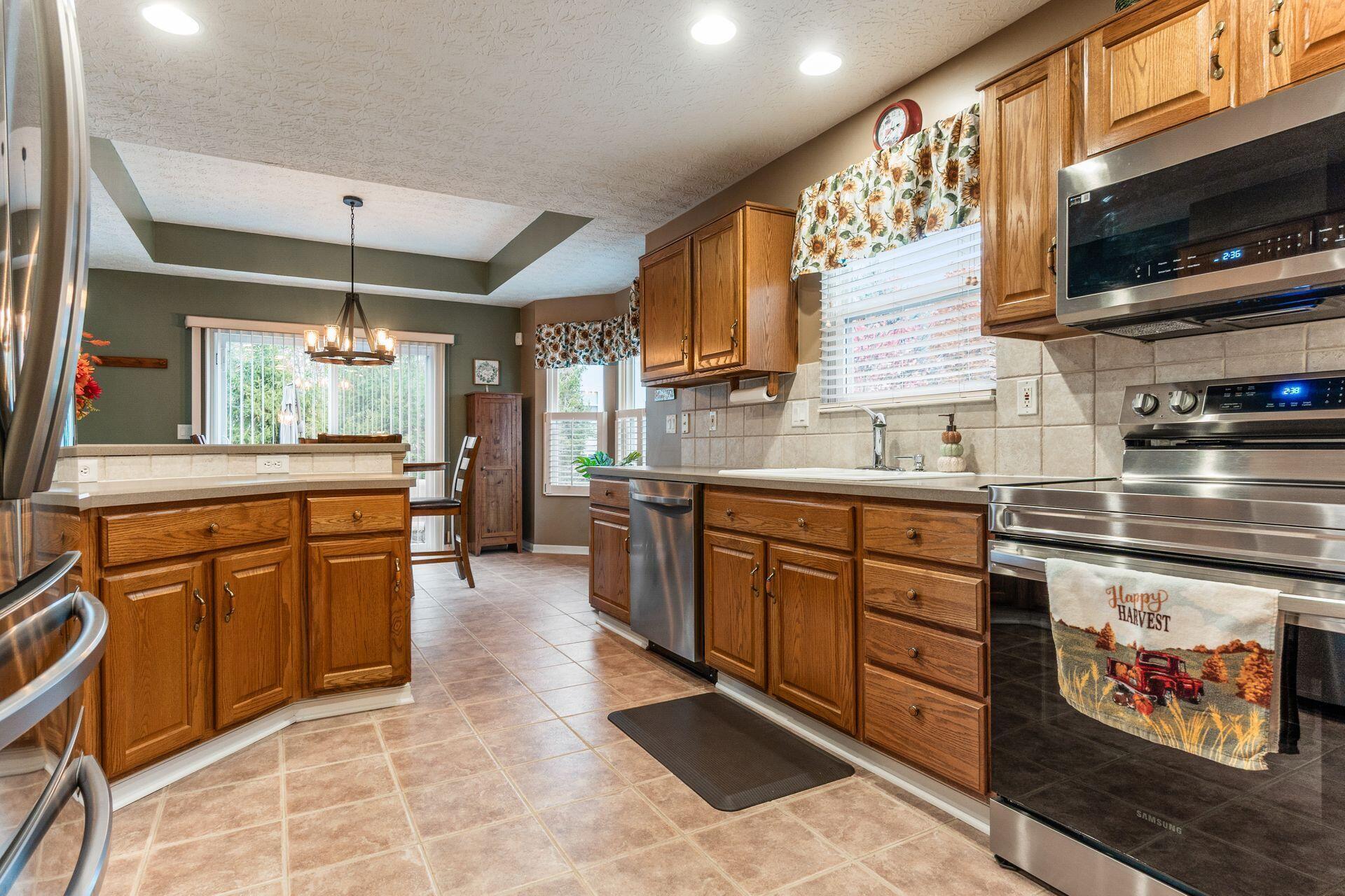 Dublin, Ohio, 43016, United States, 4 Bedrooms Bedrooms, ,4 BathroomsBathrooms,Residential,For Sale,1996840