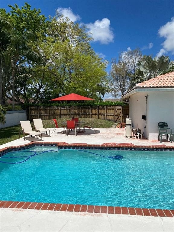 Coral Springs, Florida, 33071, United States, 3 Bedrooms Bedrooms, ,2 BathroomsBathrooms,Residential,For Sale,1973881