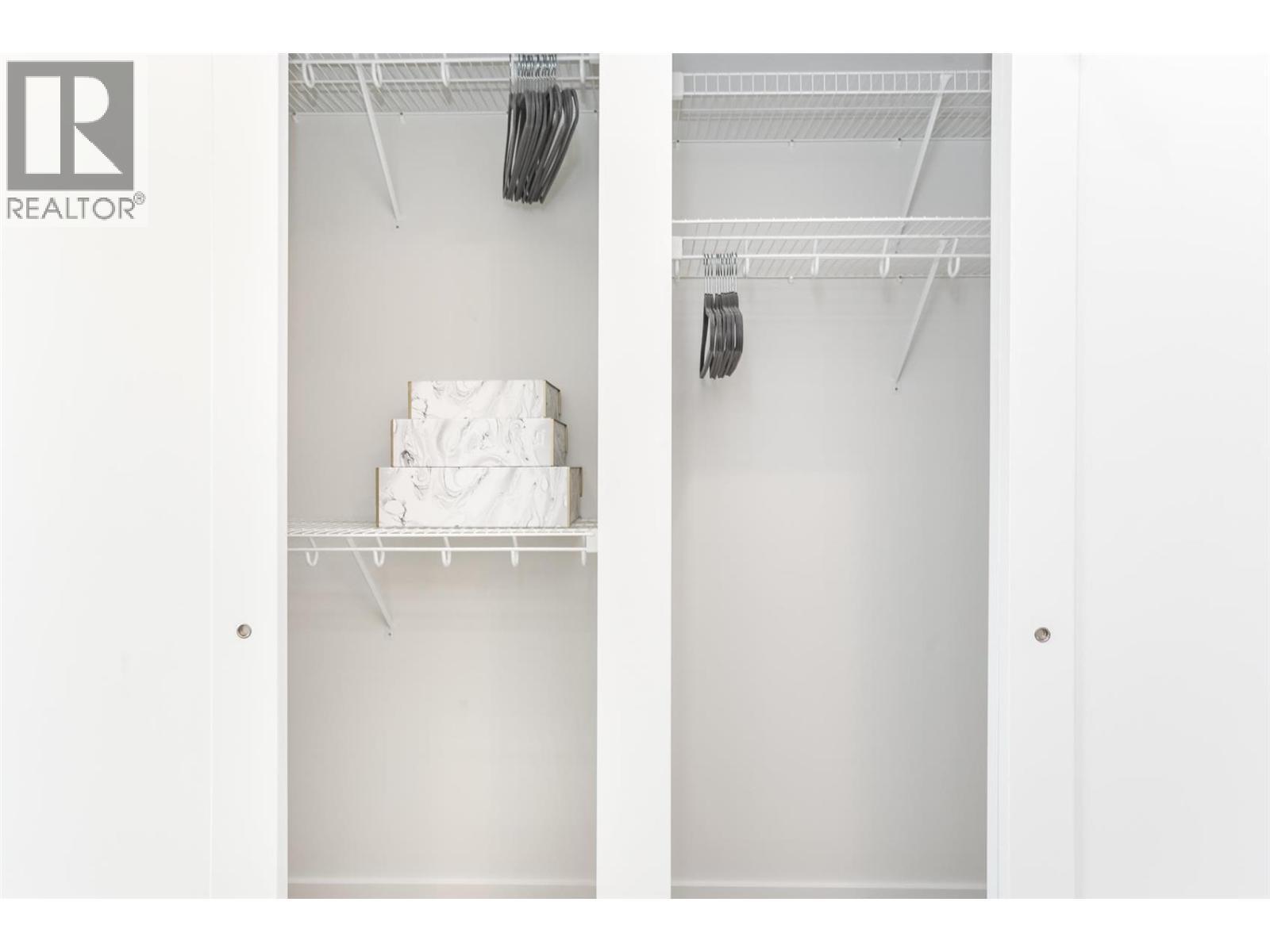 KELOWNA, British Columbia, V1V 0H2, CA, 3 Bedrooms Bedrooms, ,2 BathroomsBathrooms,Residential,For Sale,1961445