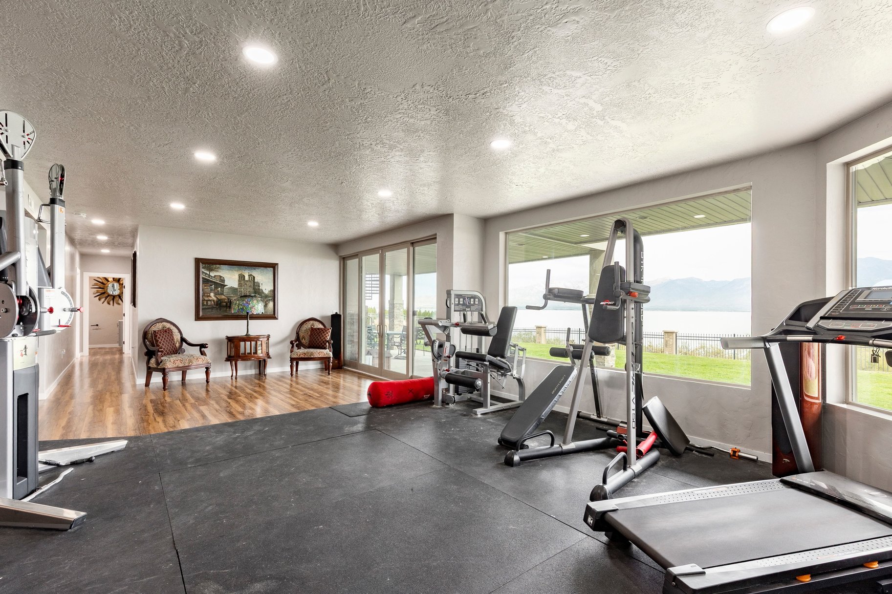  Modern Lakefront Retreat with Breathtaking Lake and Mountain Views - 物件實景