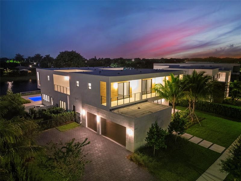 Weston, Florida, 33326, United States, 5 Bedrooms Bedrooms, ,10 BathroomsBathrooms,Residential,For Sale,1925286