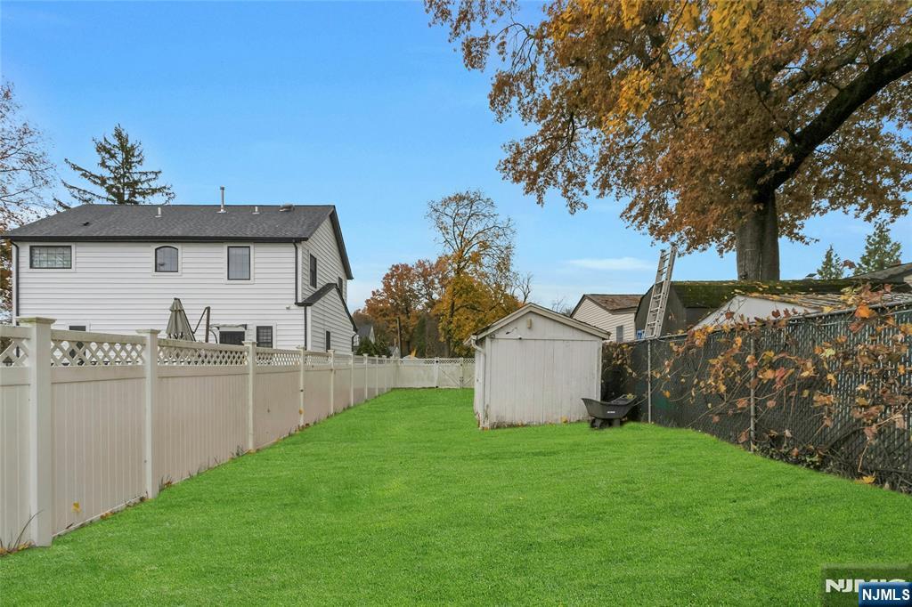 Emerson, New Jersey, 07630, United States, 4 Bedrooms Bedrooms, ,3 BathroomsBathrooms,Residential,For Sale,1991128