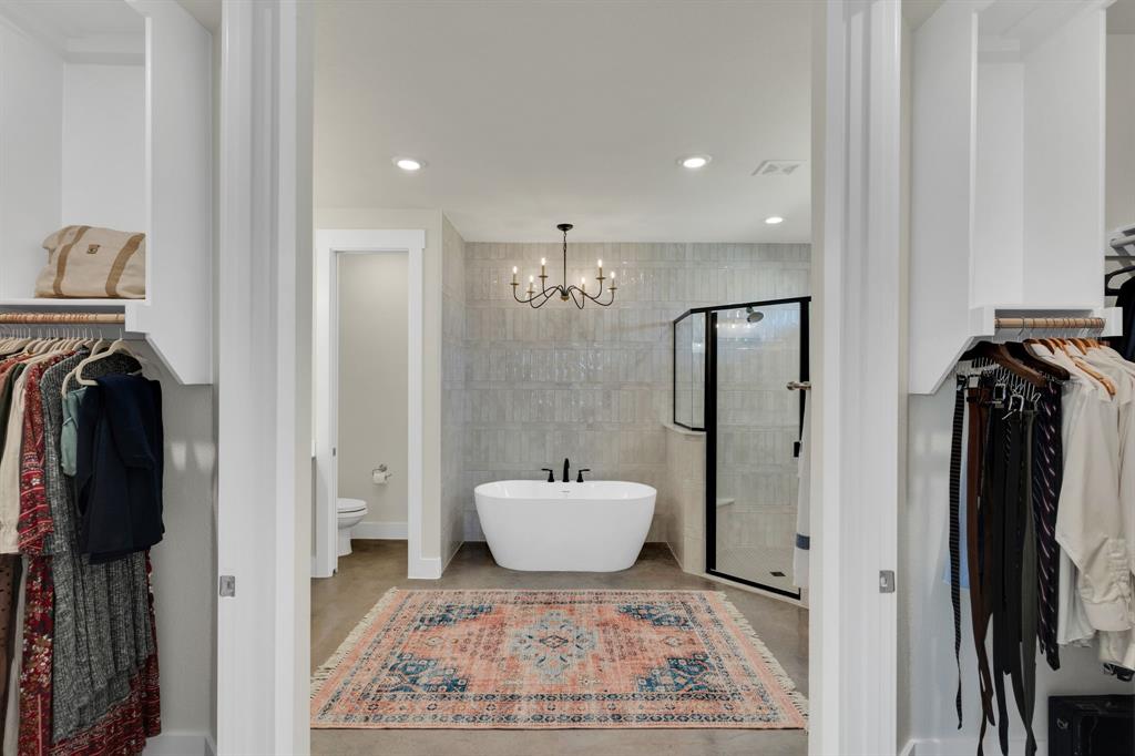 Waxahachie, Texas, 75167, United States, 4 Bedrooms Bedrooms, ,2 BathroomsBathrooms,Residential,For Sale,1975202