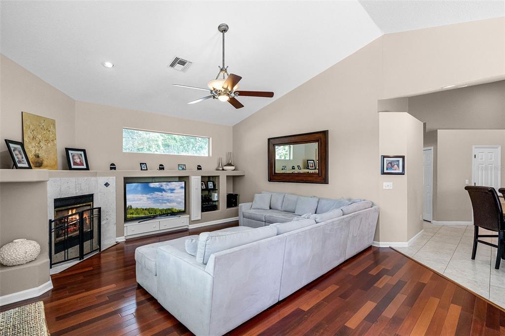 Oviedo, Florida, 32765, United States, 4 Bedrooms Bedrooms, ,3 BathroomsBathrooms,Residential,For Sale,1849988