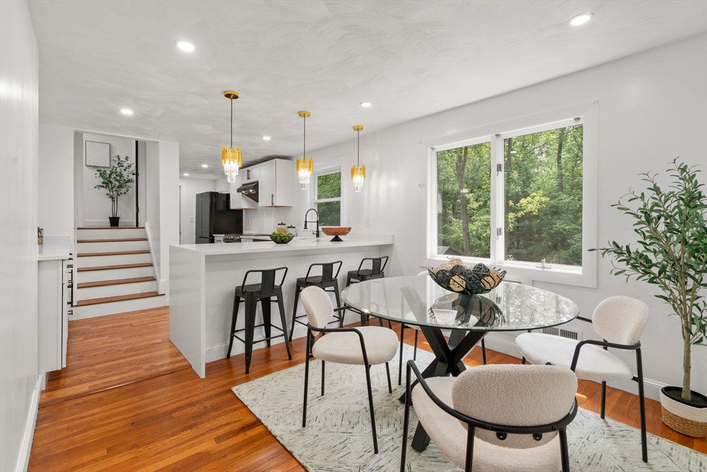 Needham, Massachusetts, 02492, United States, 3 Bedrooms Bedrooms, ,2 BathroomsBathrooms,Residential,For Sale,1847293