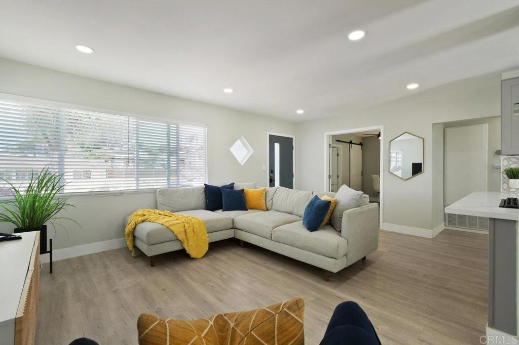San Diego, California, 92139, United States, 3 Bedrooms Bedrooms, ,2 BathroomsBathrooms,Residential,For Sale,1856072