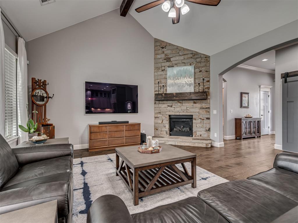 Mustang, Oklahoma, 73064, United States, 4 Bedrooms Bedrooms, ,4 BathroomsBathrooms,Residential,For Sale,1908407