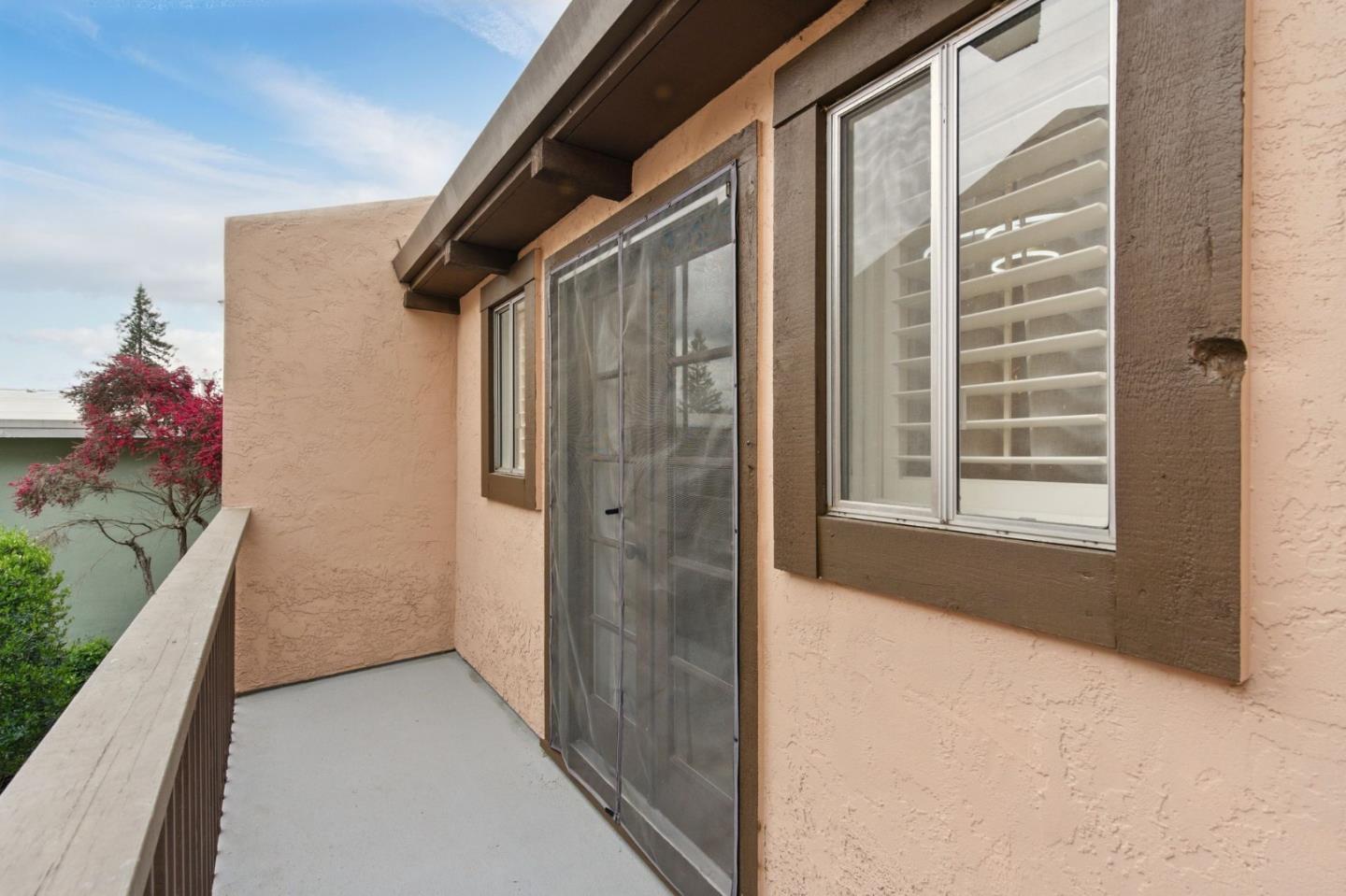 Redwood City, California, 94061, United States, 2 Bedrooms Bedrooms, ,2 BathroomsBathrooms,Residential,For Sale,1939349