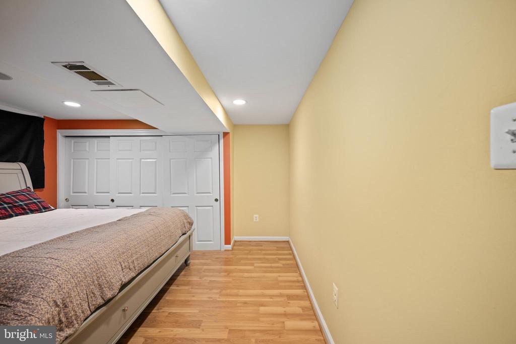 Alexandria, Virginia, 22308, United States, 4 Bedrooms Bedrooms, ,3 BathroomsBathrooms,Residential,For Sale,1921222
