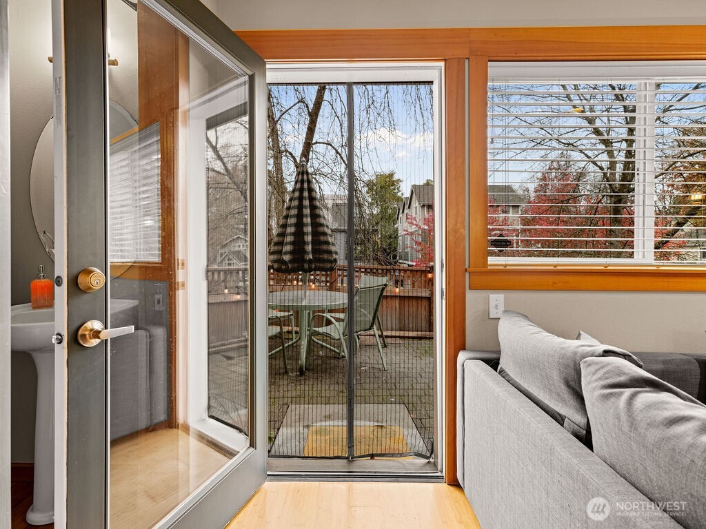 Seattle, Washington, 98144, United States, 2 Bedrooms Bedrooms, ,2 BathroomsBathrooms,Residential,For Sale,1987312