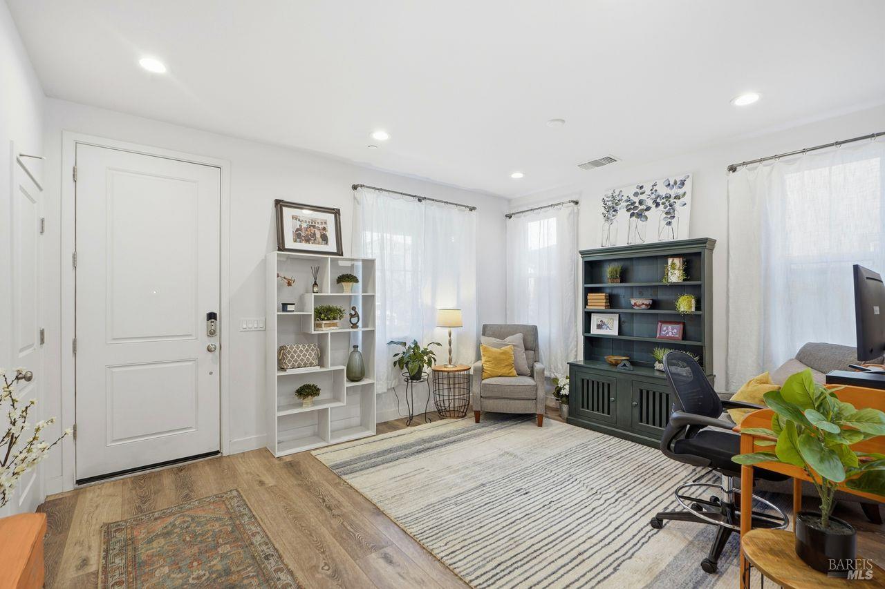 Santa Rosa, California, 95403, United States, 3 Bedrooms Bedrooms, ,3 BathroomsBathrooms,Residential,For Sale,1999891