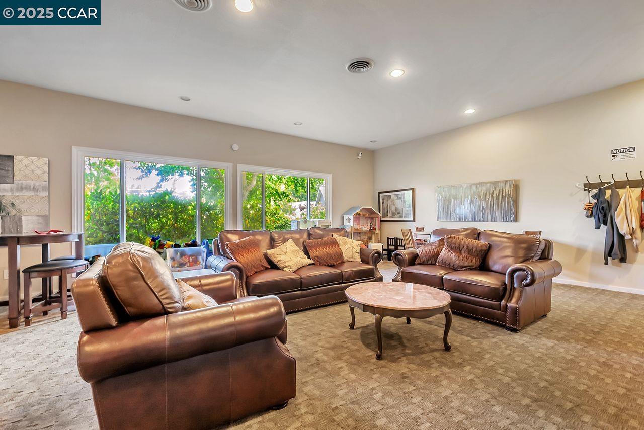 Moraga, California, 94556, United States, 2 Bedrooms Bedrooms, ,1 BathroomBathrooms,Residential,For Sale,1994514