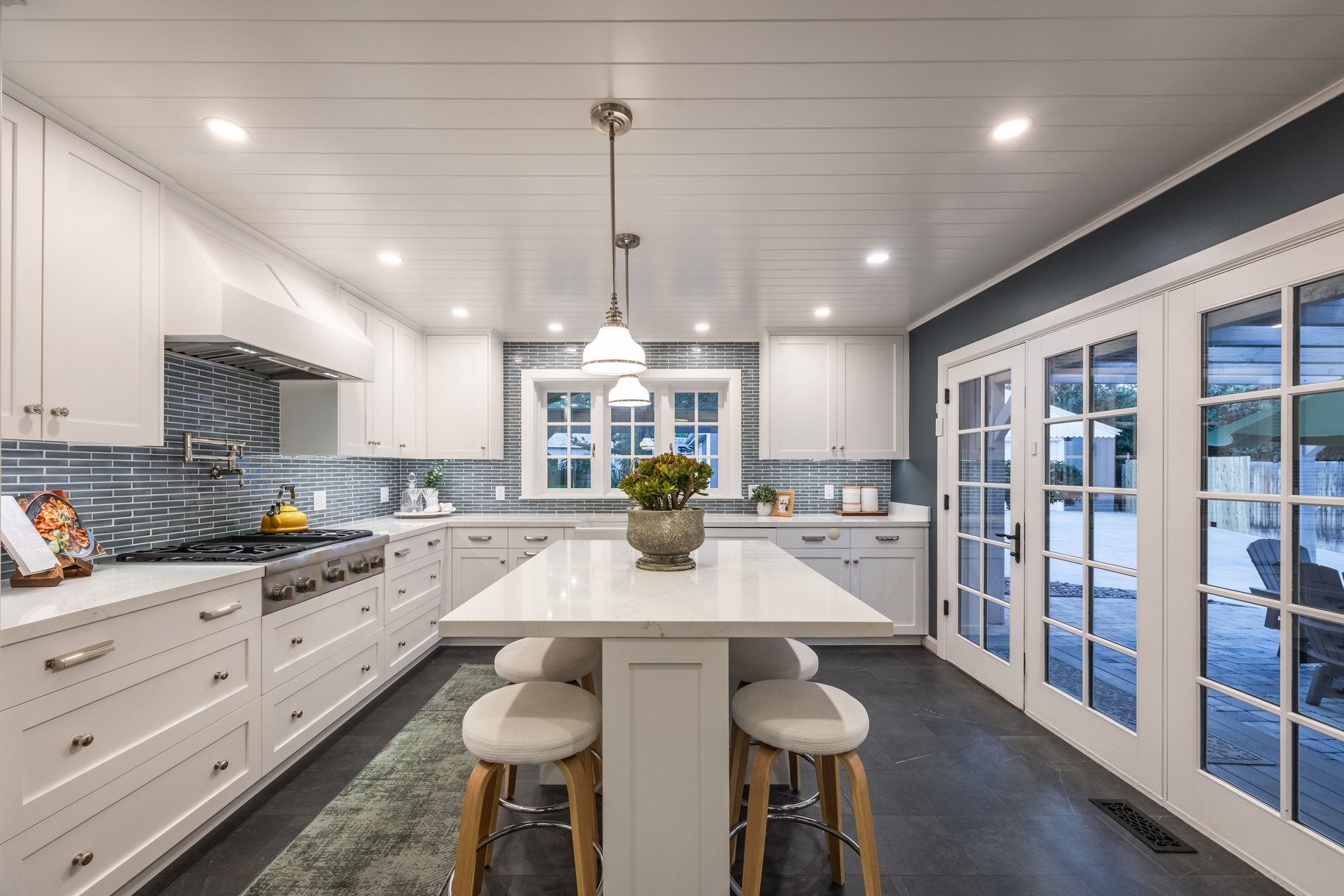  Tastefully Updated Holladay Rambler on .60 acre Manicured Lot - 物件實景