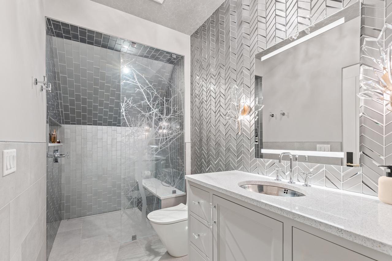 Orono, Minnesota, 55391, United States, 6 Bedrooms Bedrooms, ,3 BathroomsBathrooms,Residential,For Sale,2000639