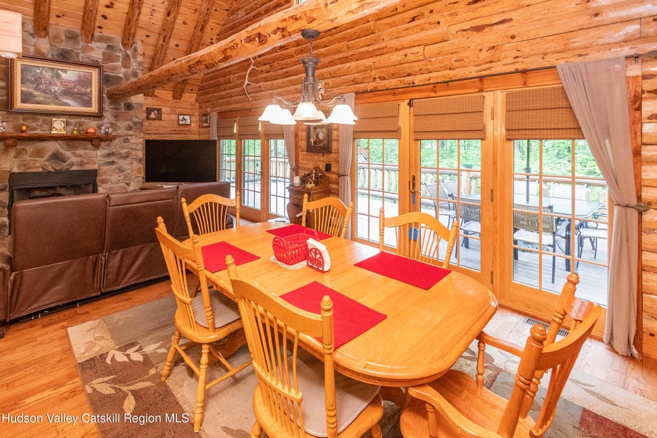 New Paltz, New York, 12561, United States, 3 Bedrooms Bedrooms, ,3 BathroomsBathrooms,Residential,For Sale,1873617