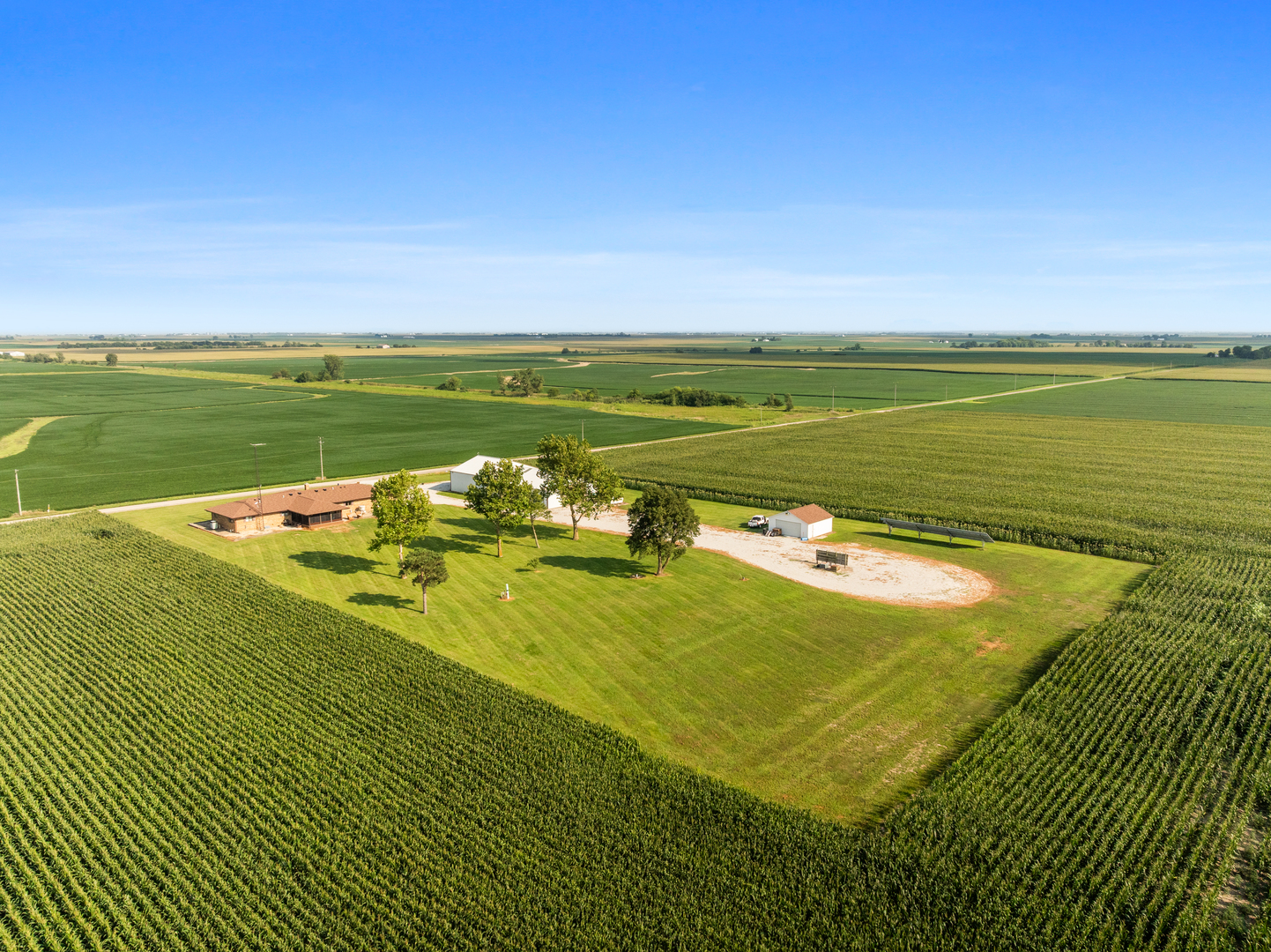 Saunemin, Illinois, 61769, United States, 4 Bedrooms Bedrooms, ,4 BathroomsBathrooms,Residential,For Sale,1958383