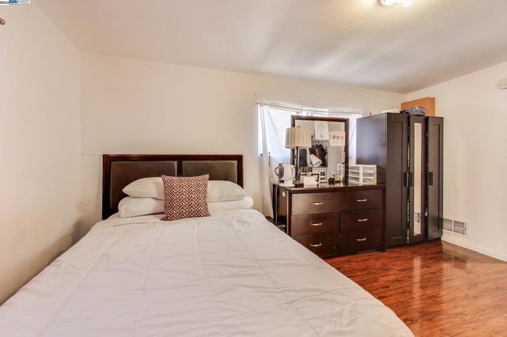 Hayward, California, 94544, United States, 3 Bedrooms Bedrooms, ,2 BathroomsBathrooms,Residential,For Sale,1938339