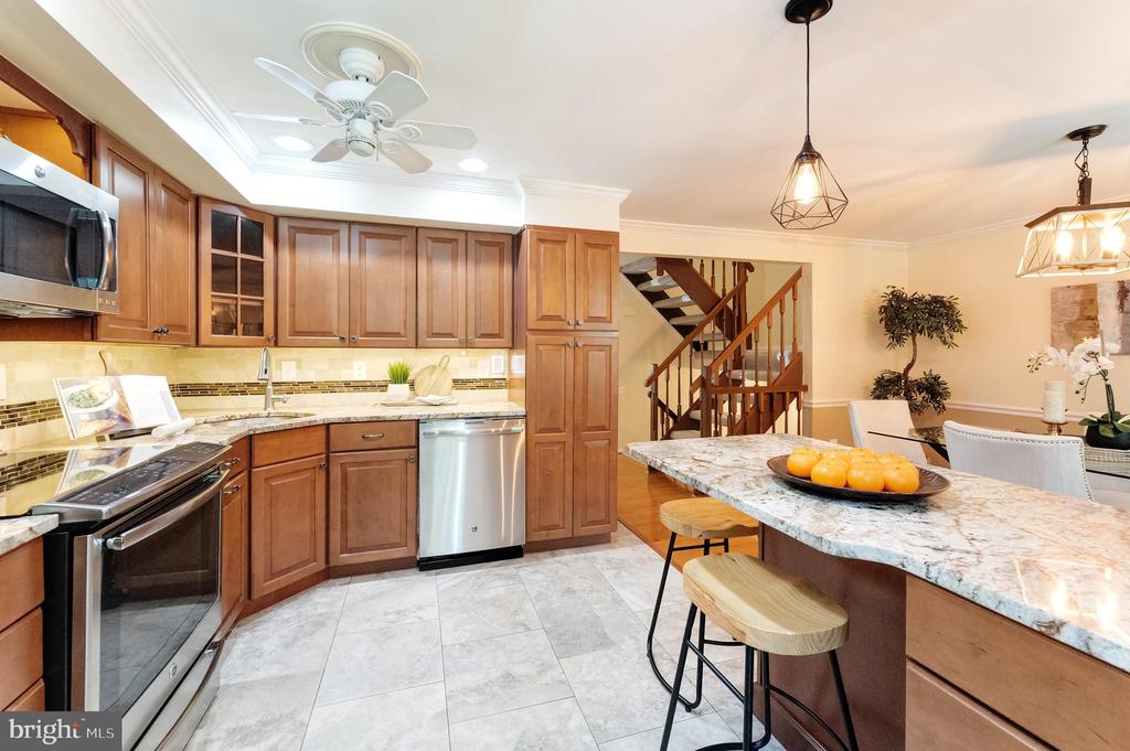 Reston, Virginia, 20194, United States, 3 Bedrooms Bedrooms, ,4 BathroomsBathrooms,Residential,For Sale,1942632