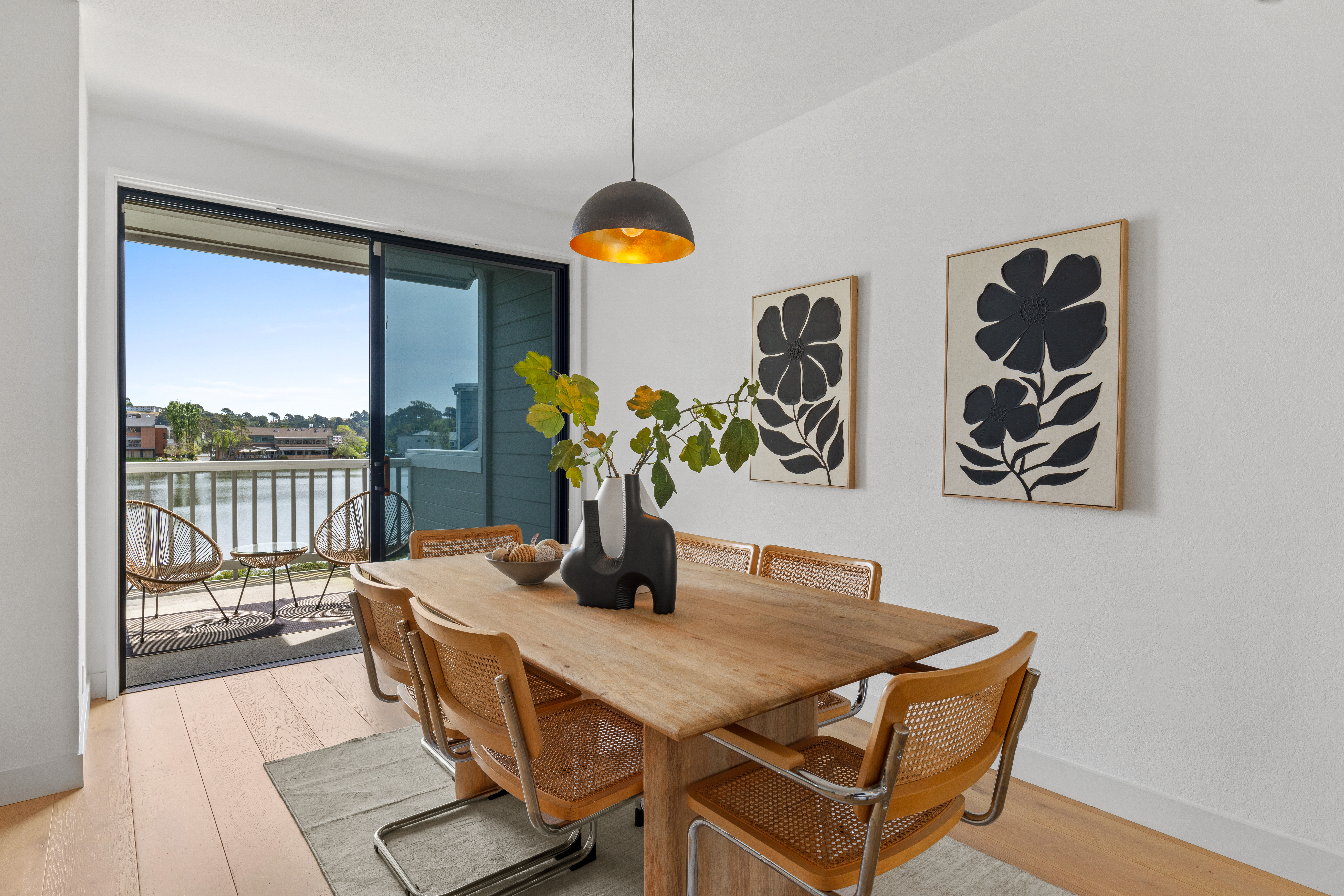  Stylish Waterfront Residence - 物件實景