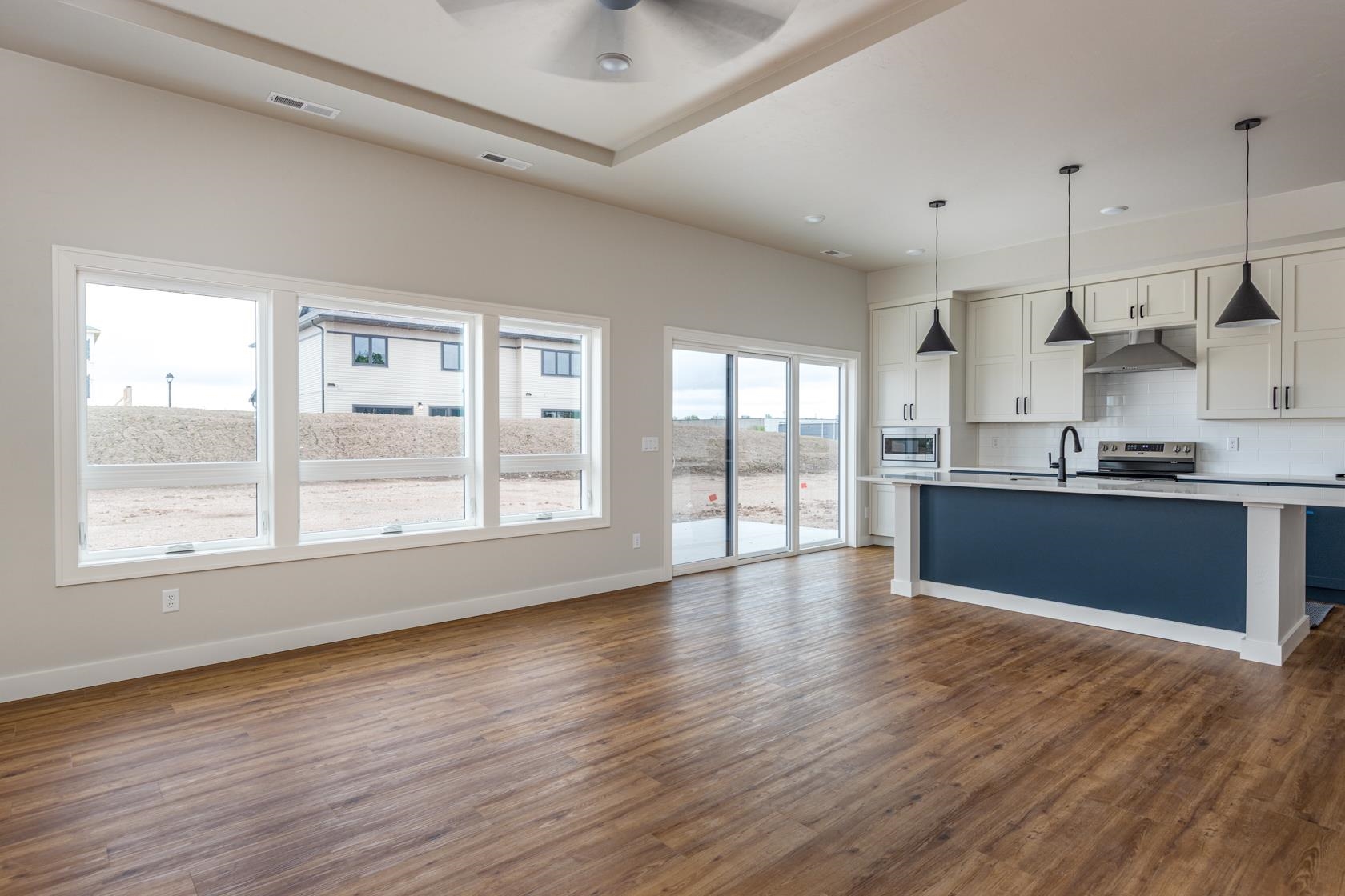 Kimberly, Wisconsin, 54136, United States, 4 Bedrooms Bedrooms, ,3 BathroomsBathrooms,Residential,For Sale,1851194