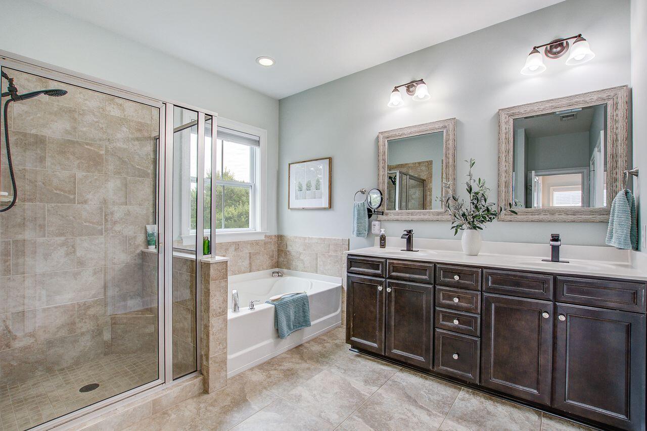 Mount Pleasant, South Carolina, 29466, United States, 4 Bedrooms Bedrooms, ,3 BathroomsBathrooms,Residential,For Sale,1966784