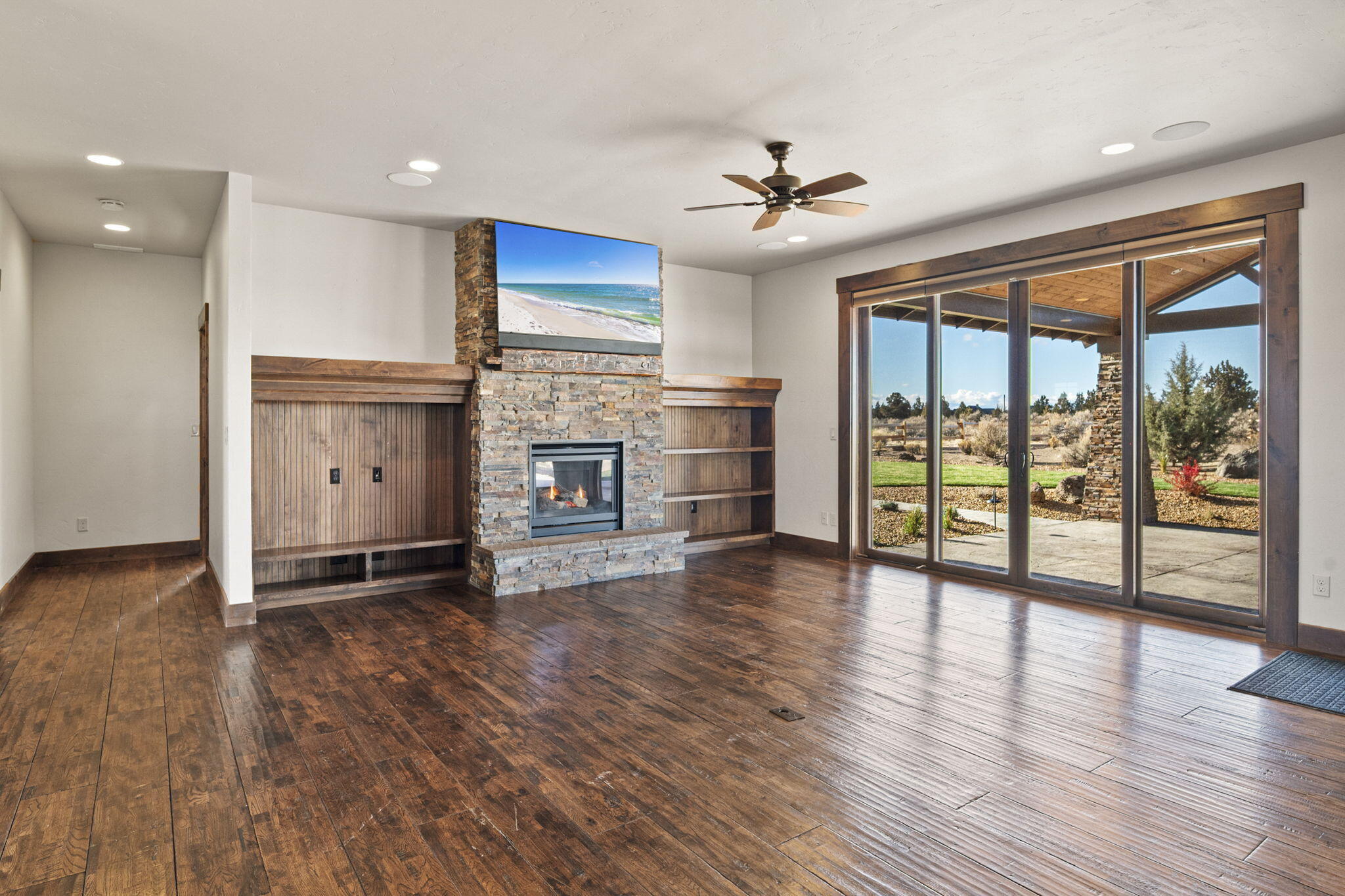 Powell Butte, Oregon, 97753, United States, 4 Bedrooms Bedrooms, ,3 BathroomsBathrooms,Residential,For Sale,1973893