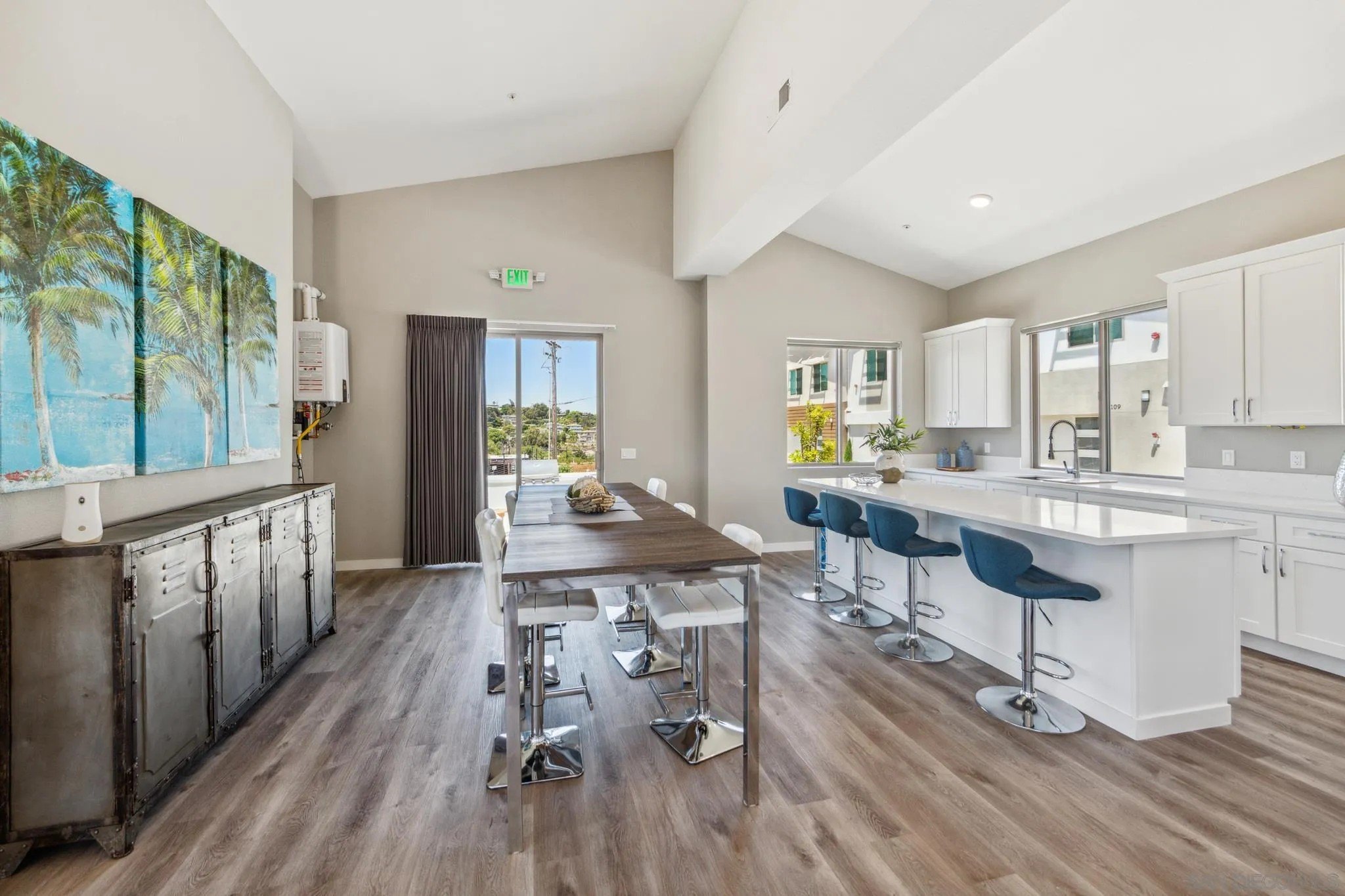 Vista, California, 92084, United States, 90 Bedrooms Bedrooms, ,112 BathroomsBathrooms,Residential,For Sale,1902308