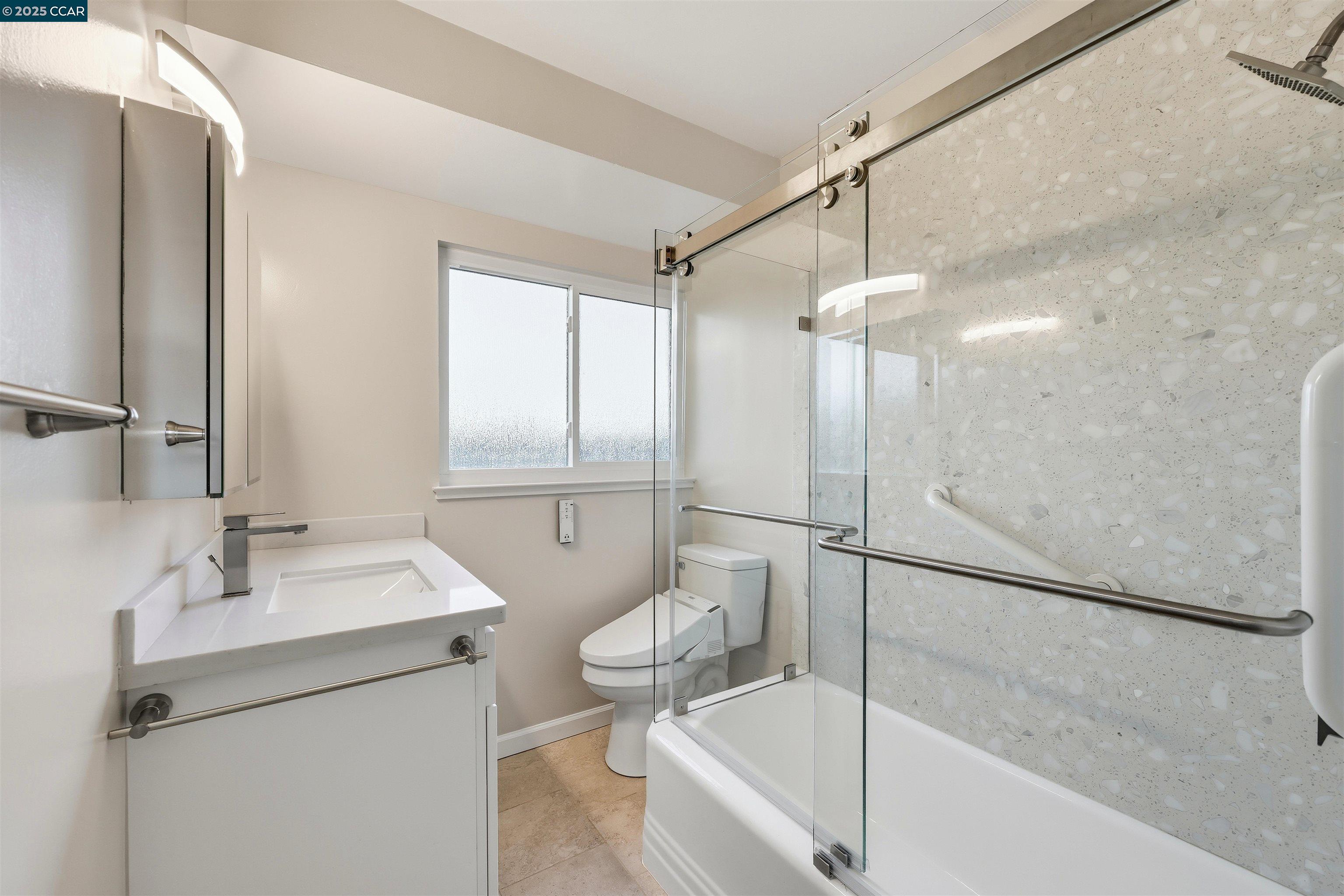 Richmond, California, 94806, United States, 3 Bedrooms Bedrooms, ,2 BathroomsBathrooms,Residential,For Sale,1989695