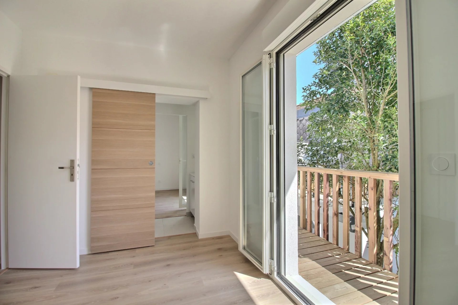 Arcachon, New Aquitaine, 33120, FR, 3 Bedrooms Bedrooms, ,2 BathroomsBathrooms,Residential,For Sale,1995990