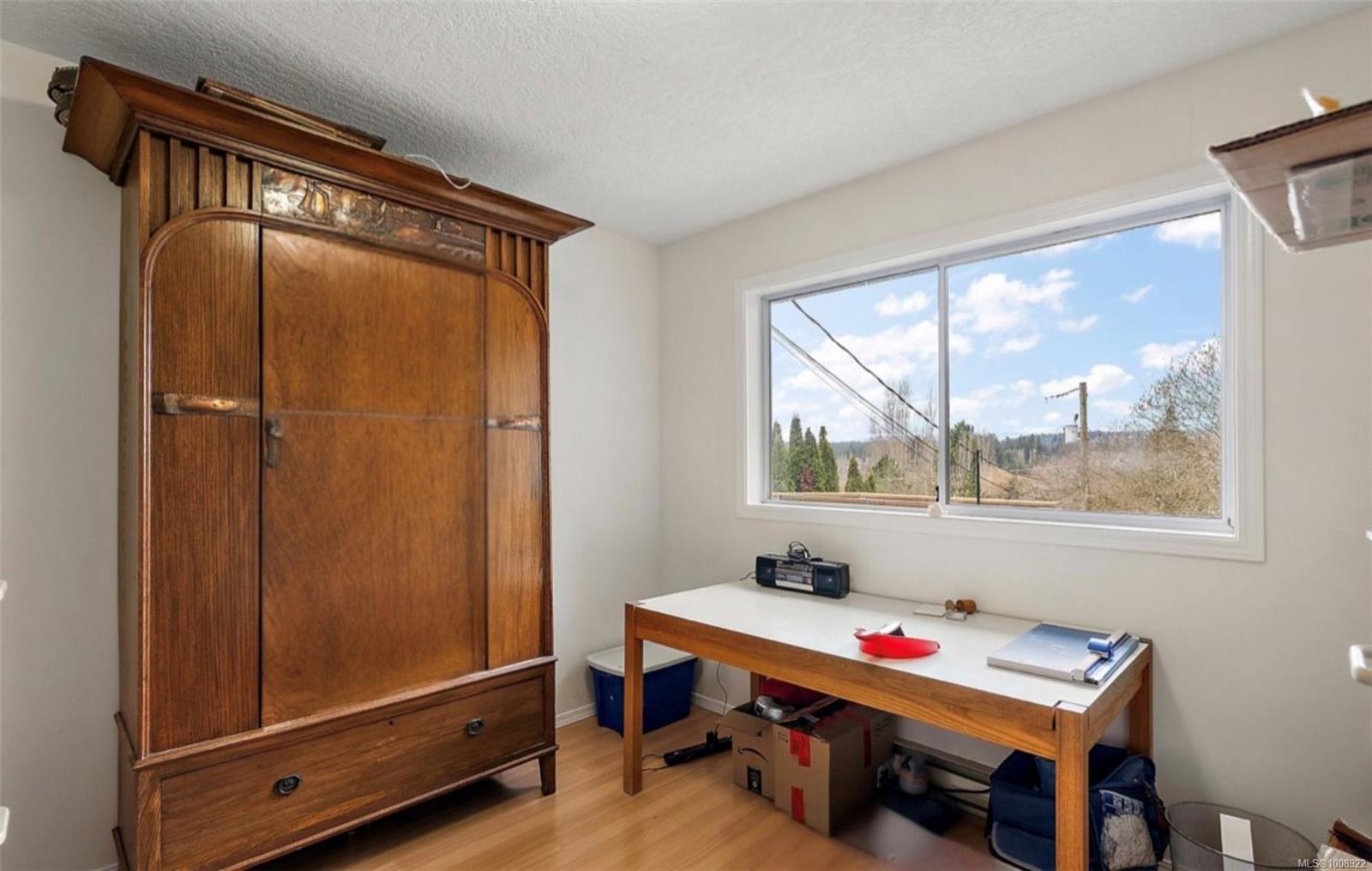 SAANICH, British Columbia, V8Z 3G7, CA, 3 Bedrooms Bedrooms, ,Residential,For Sale,1946868