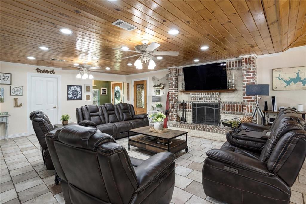 Athens, Texas, 75752, United States, 4 Bedrooms Bedrooms, ,3 BathroomsBathrooms,Residential,For Sale,1962313