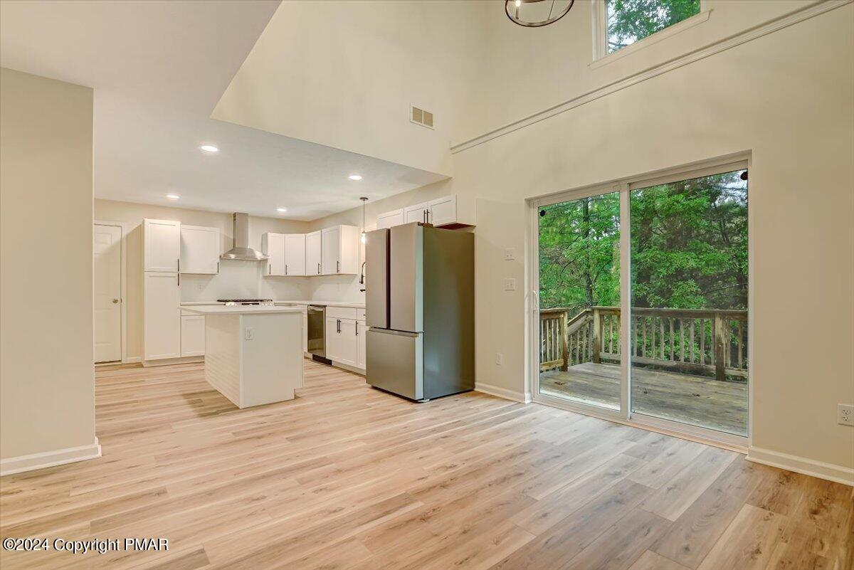 Stroudsburg, Pennsylvania, 18360, United States, 4 Bedrooms Bedrooms, ,3 BathroomsBathrooms,Residential,For Sale,1858014